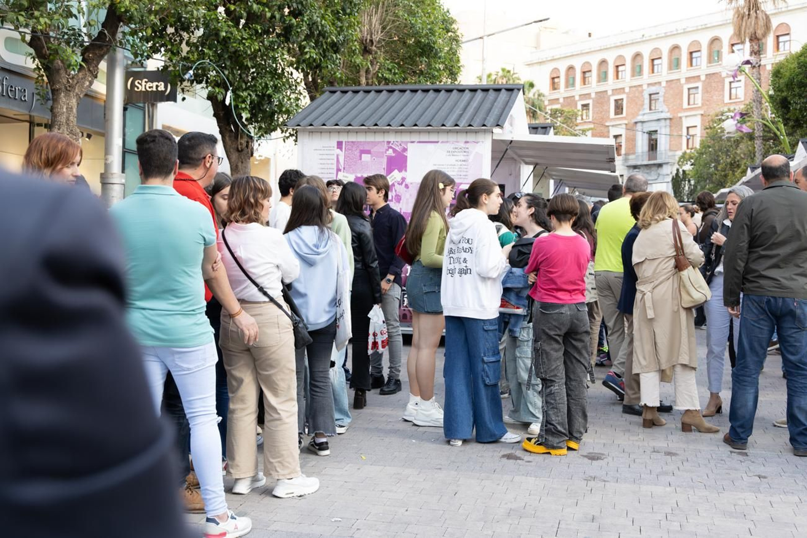 En imágenes: casetas y ambiente de la Feria del Libro de Jaén