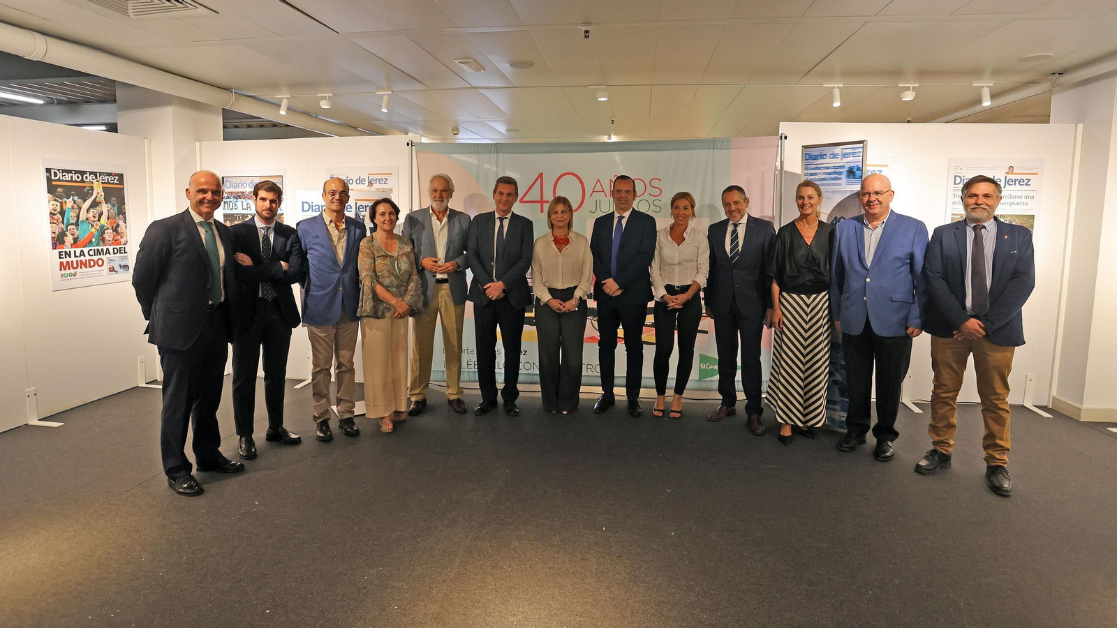 Imágenes de la exposición de portadas del Diario de Jerez en El Corte Inglés por los 40 años