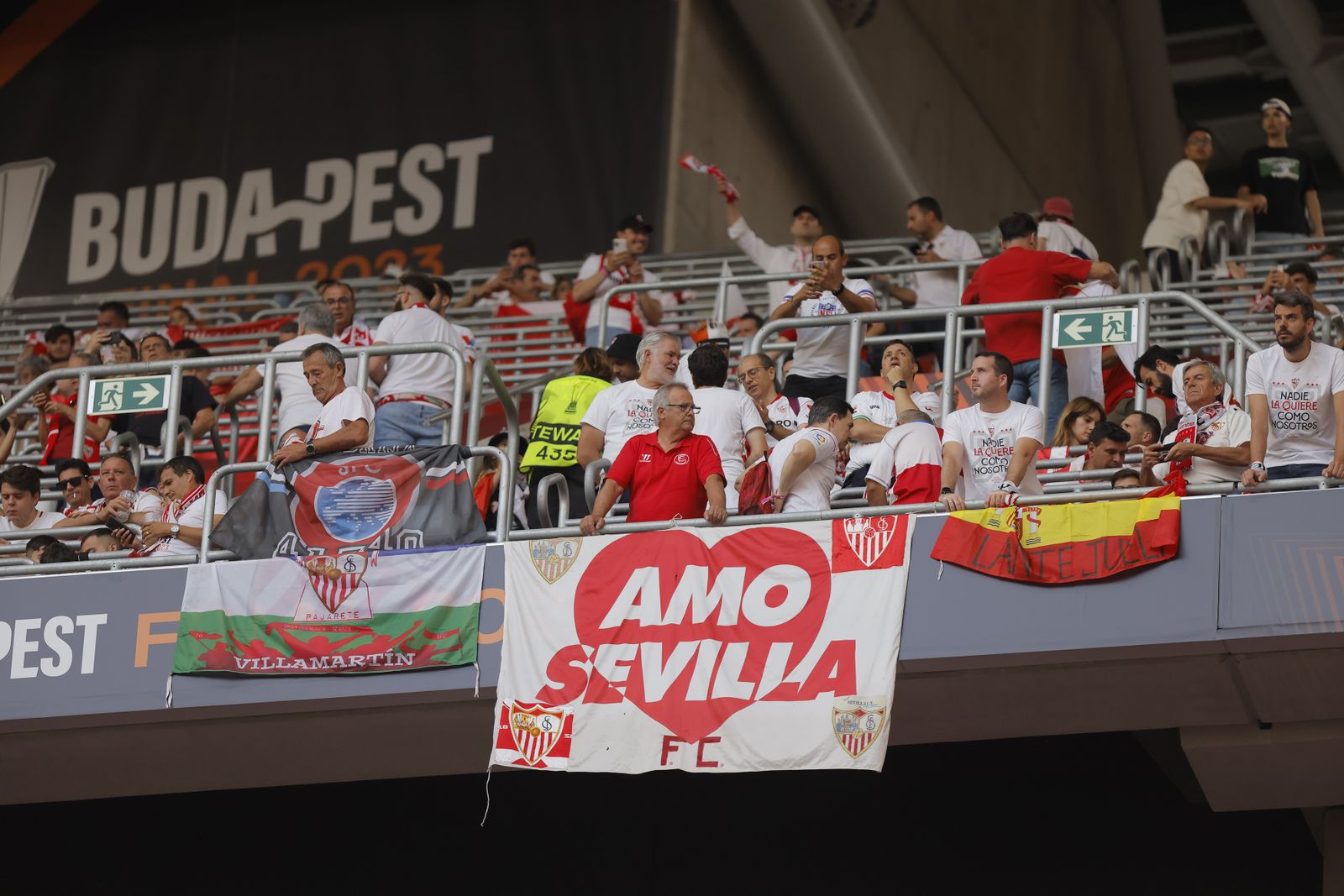 Búscate en las fotos del Sevilla-Roma