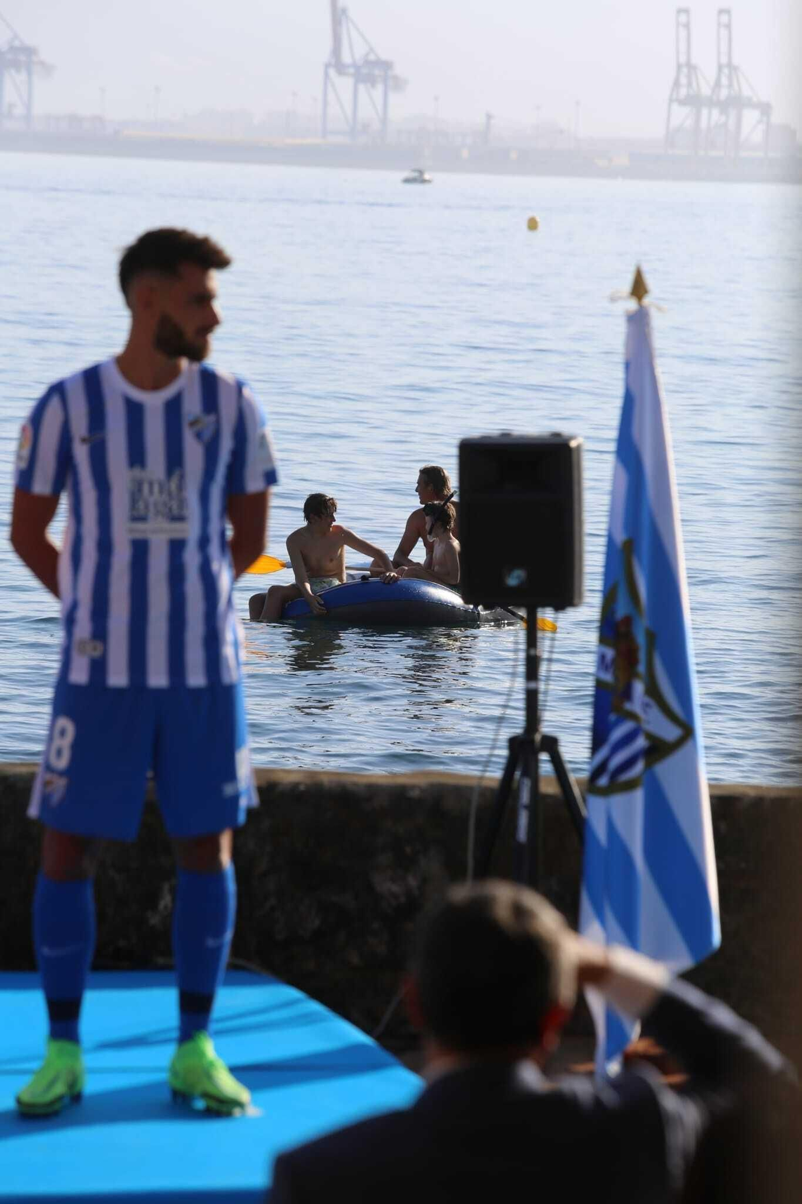 Galería de fotos de las camisetas del Málaga CF 2021/22