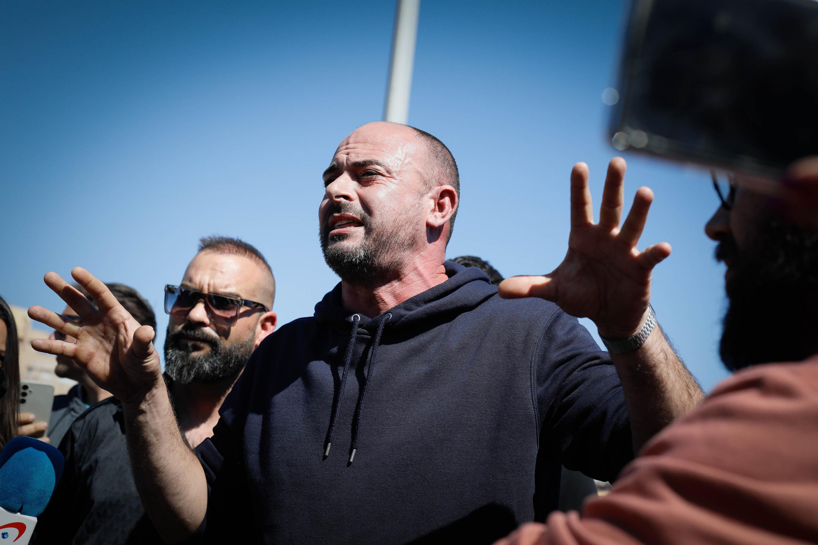 Los agricultores colapsan el puerto de Almería