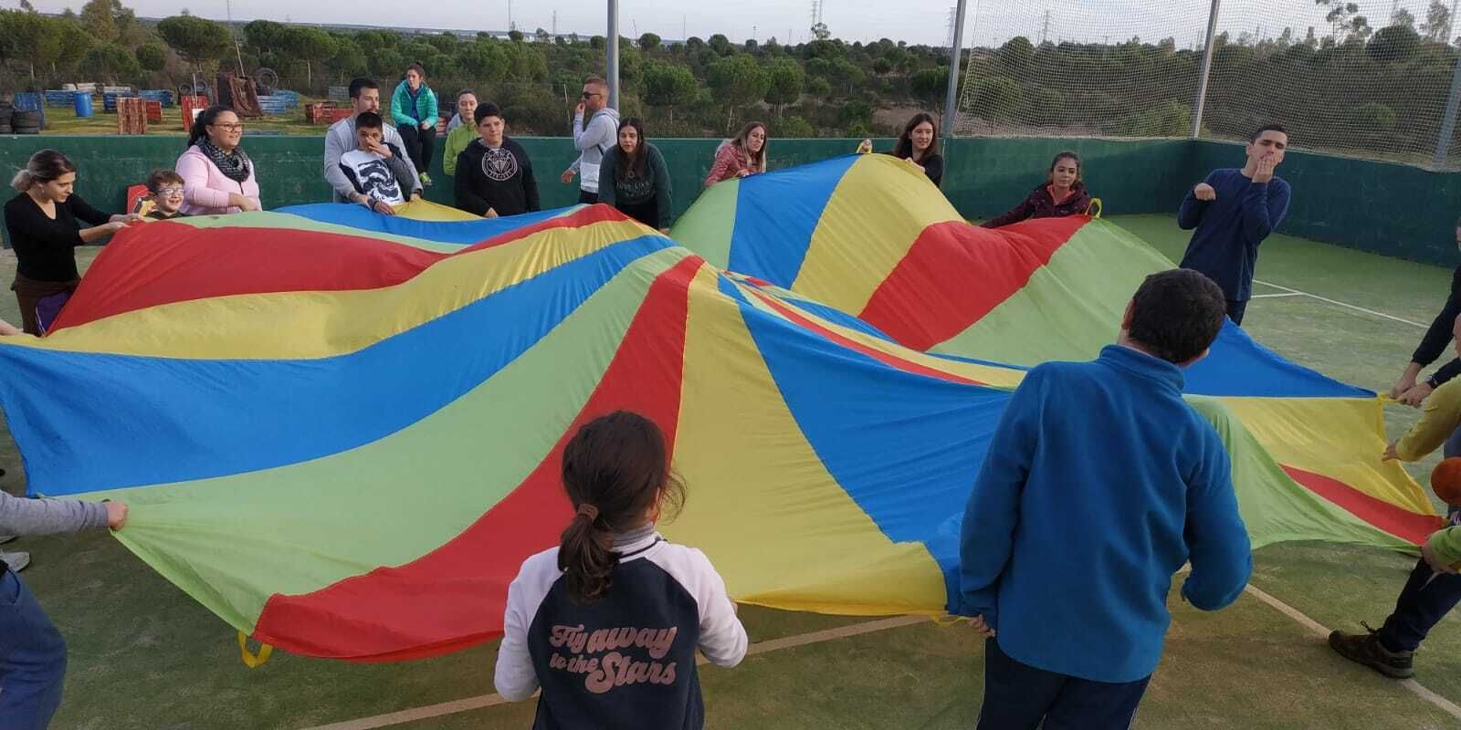 Los niños juegan en el campamento de verano de Ánsares de una edición pasada.