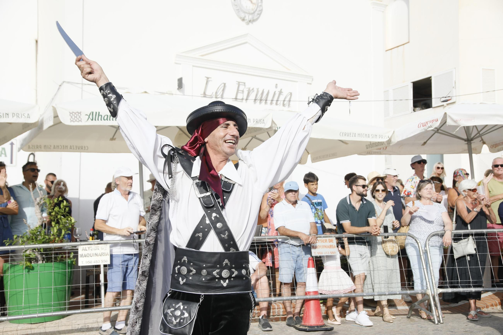 El gran desfile de Moros y Cristianos de Mojácar, en imágenes