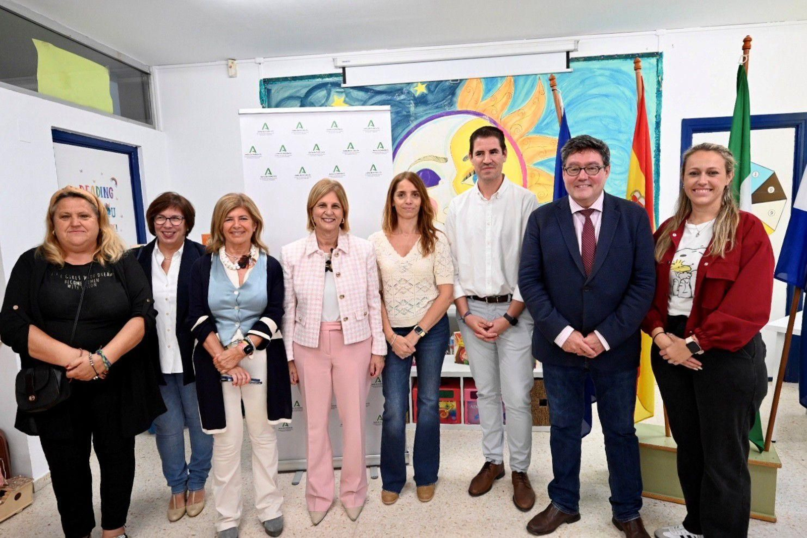 Visita de las autoridades al CEIP Virgen del Mar de El Portal Visita de las autoridades al CEIP Virgen del Mar de El Portal