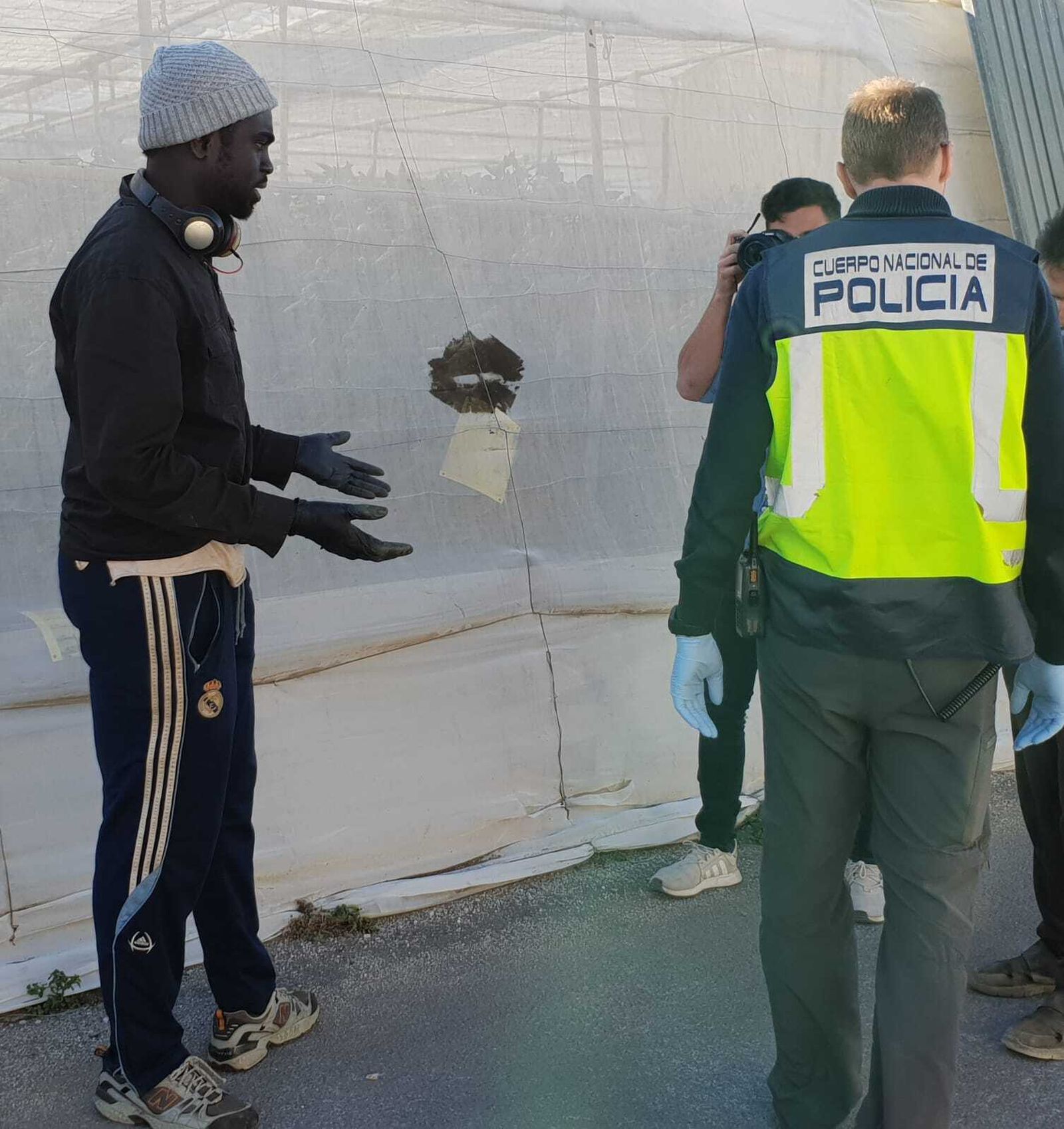 Once detenidos por alquilar permisos de trabajo a mujeres sin papeles en Níjar