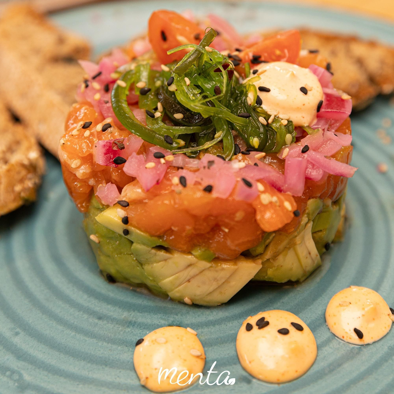 Tartar de salmón, de Menta, en calle Guatemala.