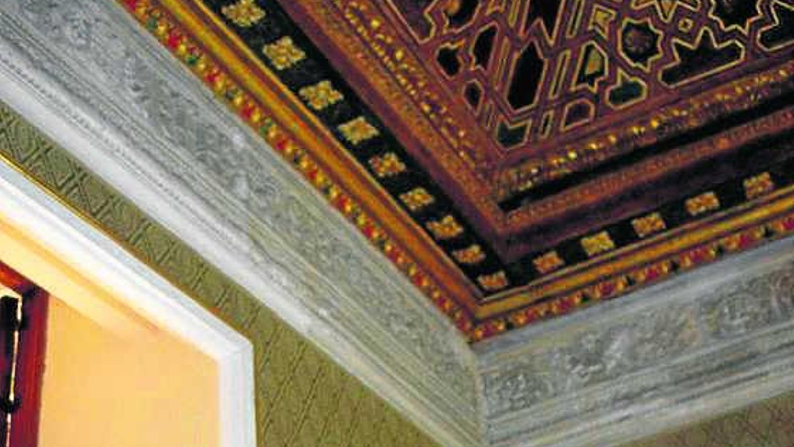 Alfarjes y artesonados en el interior del Real Alcázar