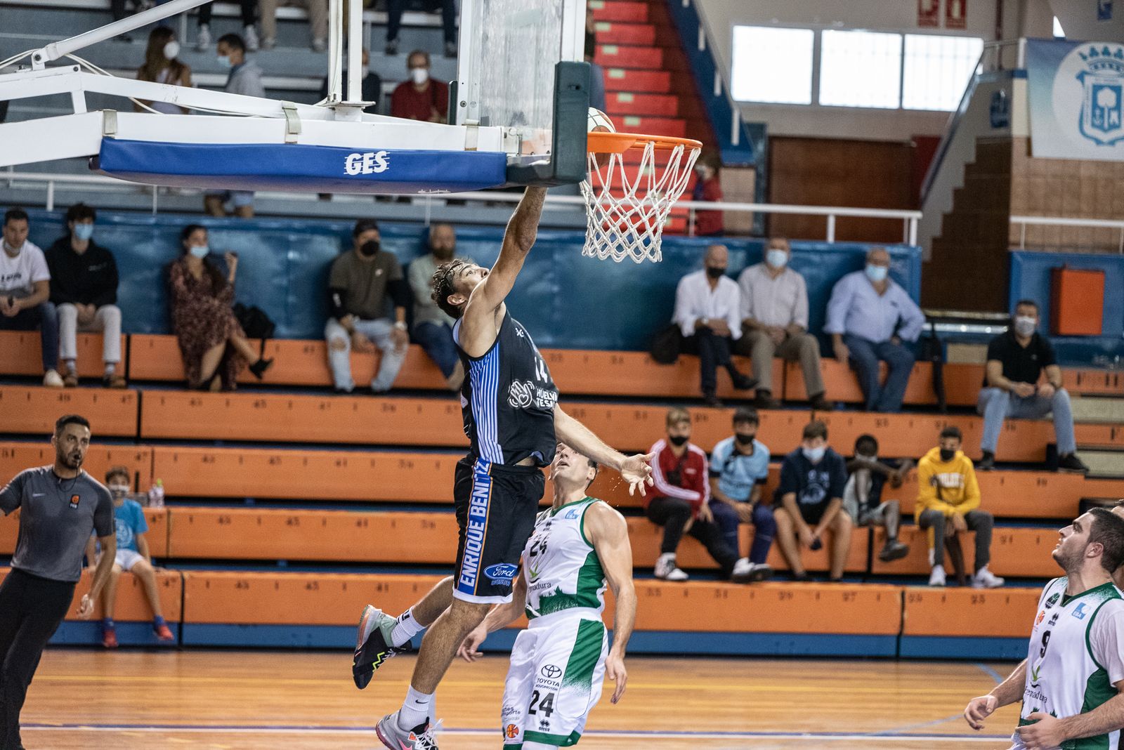 Baloncesto: Imágenes del Huelva Comercio - Extremadura