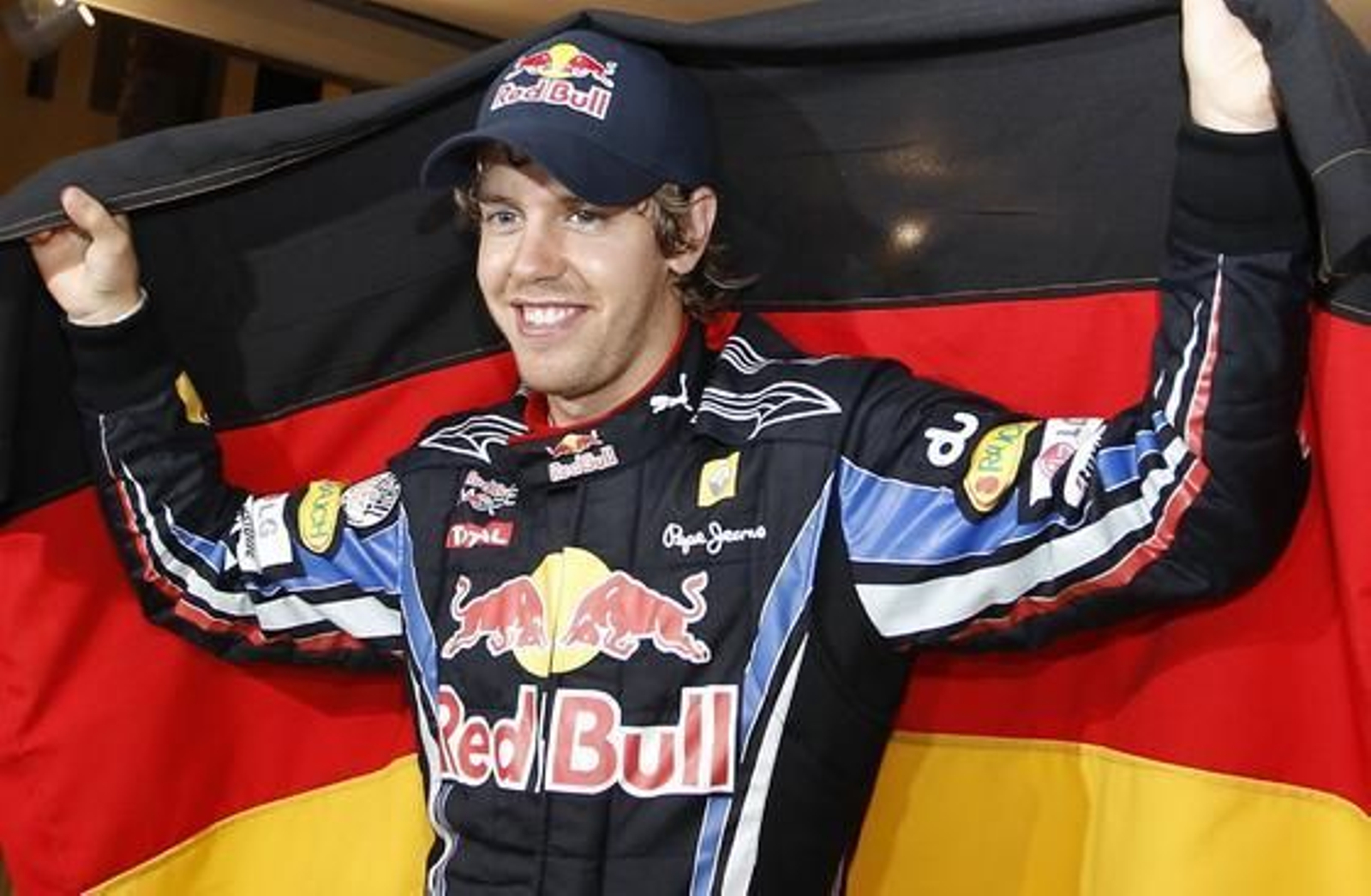 Sebastian Vettel celebra en Abu Dhabi su título mundial.

Foto: Reuters