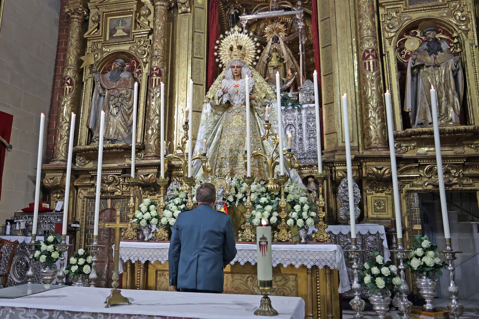 Imágenes de la entrega del fajín de Rodríguez del Castillo a Madre de Dios de la Misericordia