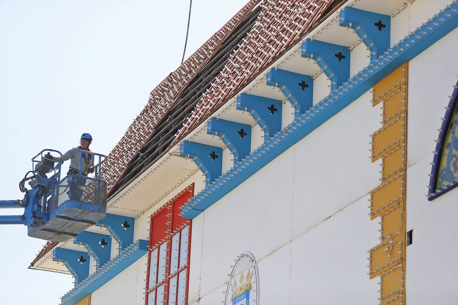 Visita al recinto ferial para supervisar los preparativos de cara a la celebración de las Fiestas Colombinas 2023