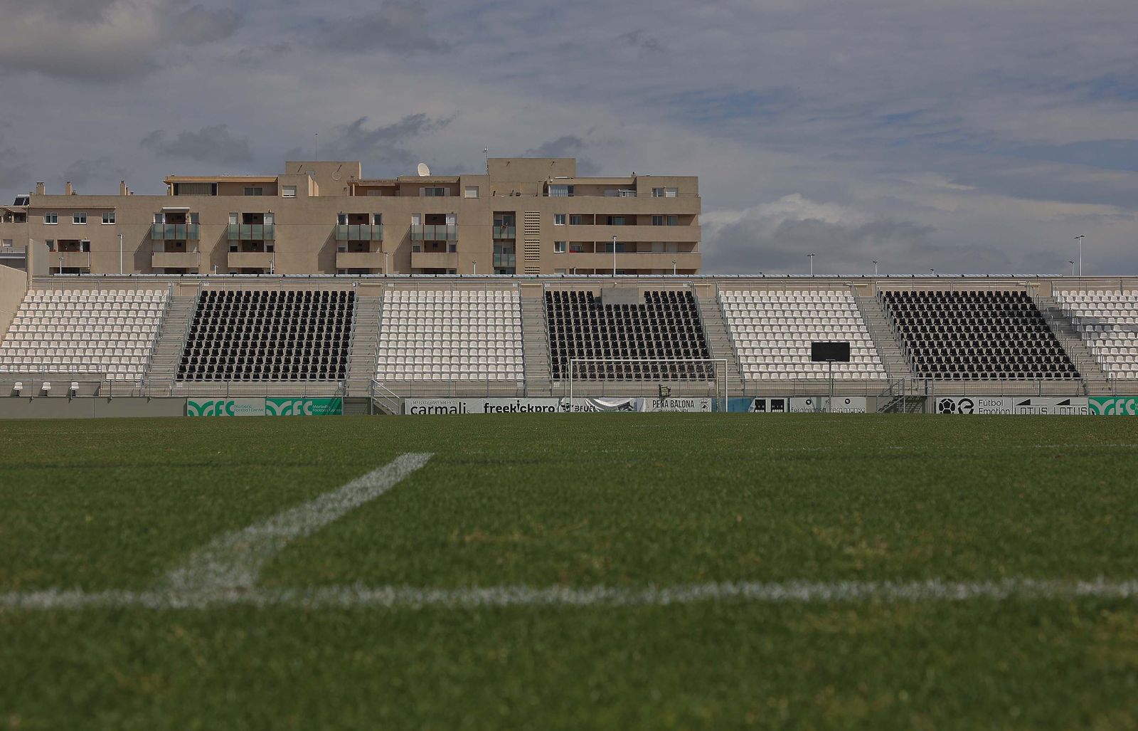 El estadio Ciudad de La Línea, en imágenes