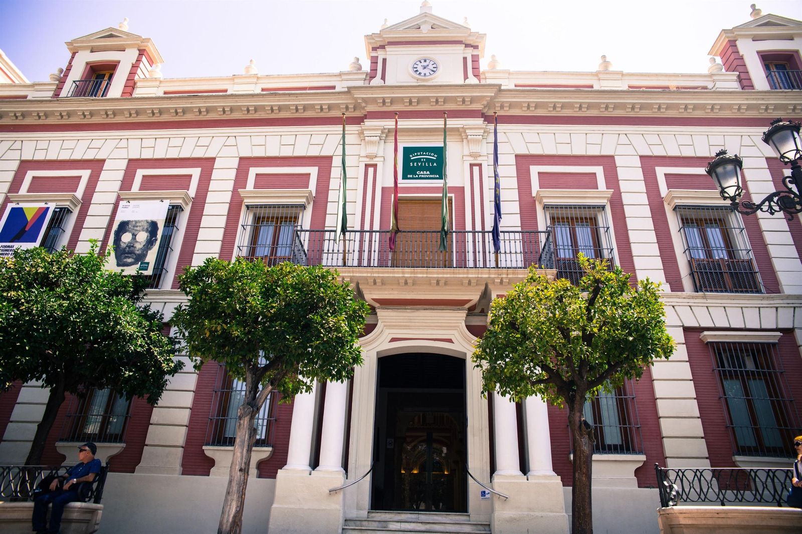 Fachada de la Casa de la Provincia de Sevilla.