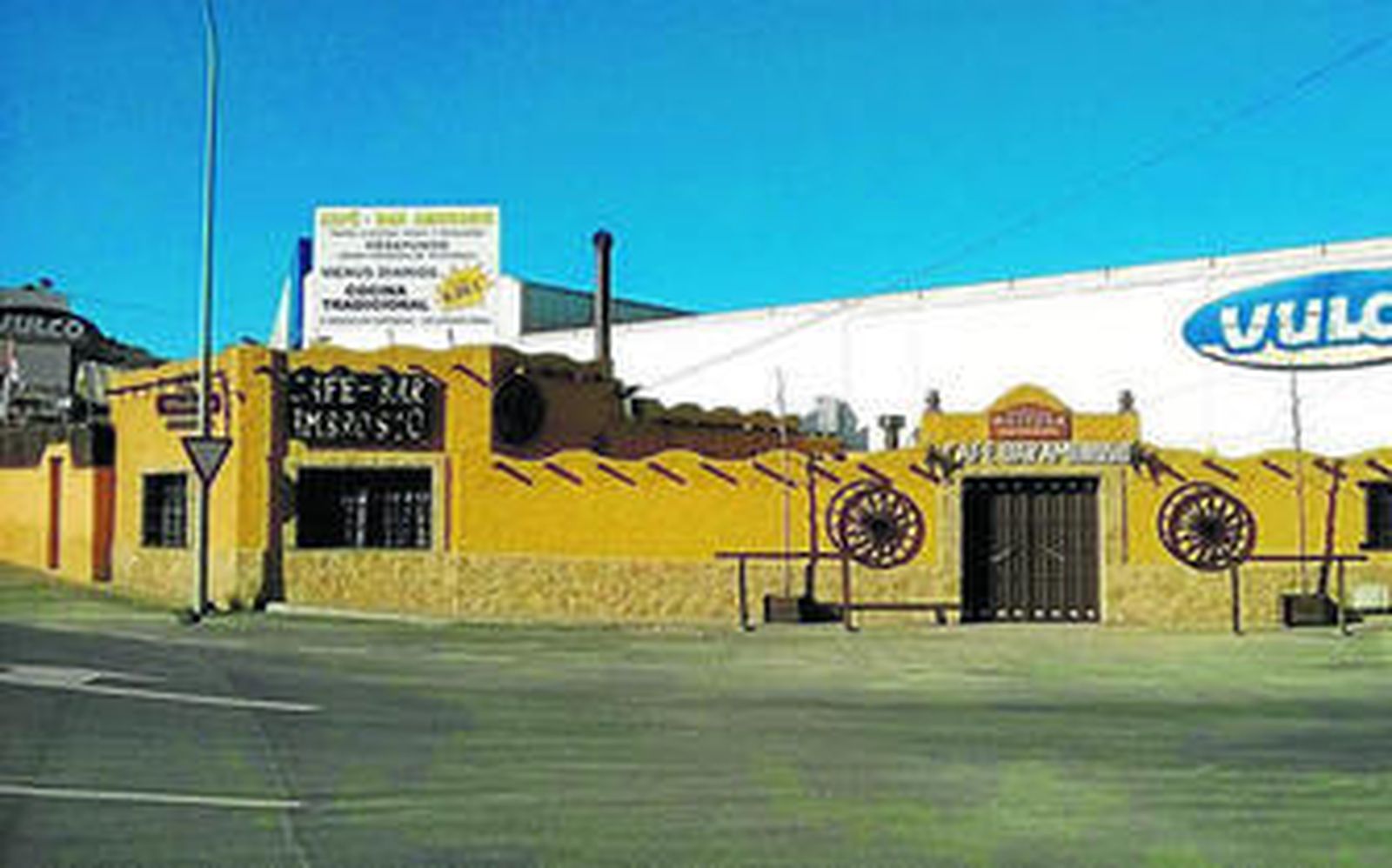 Bar Ambrosio convertido en la sede de la Asociación Almería Western Club.