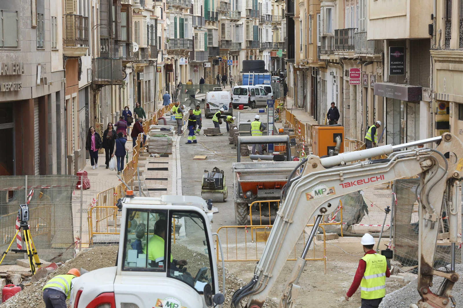 Fotos: Así está calle Carretería a unos días de Semana Santa en Málaga