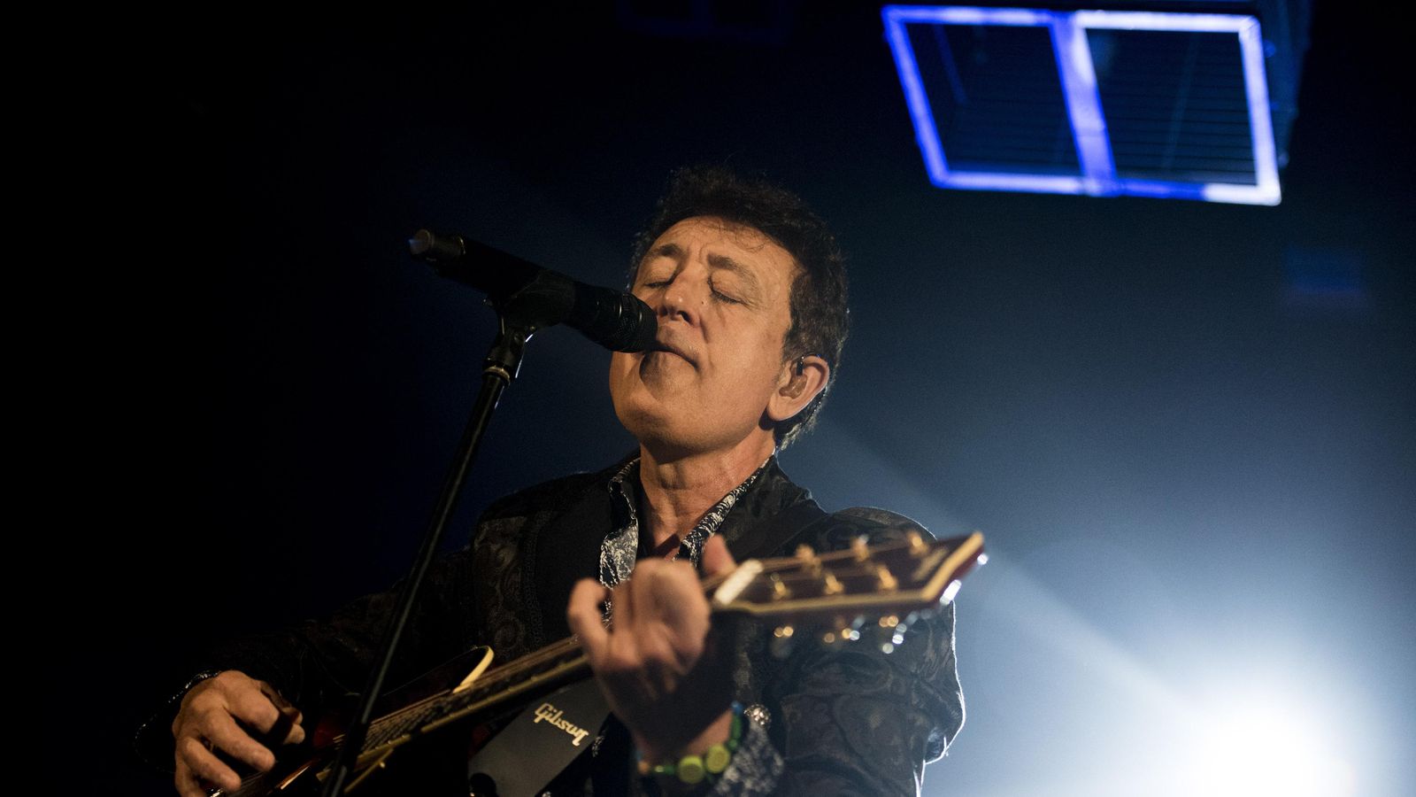 El artista interpretó sus temas más icónicos.