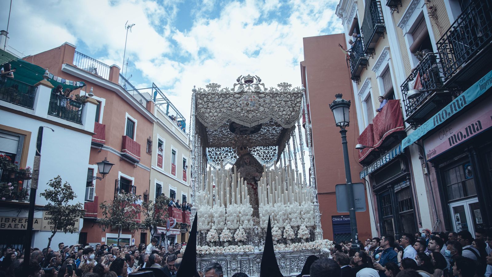 El palio de la Hermandad de Montesión