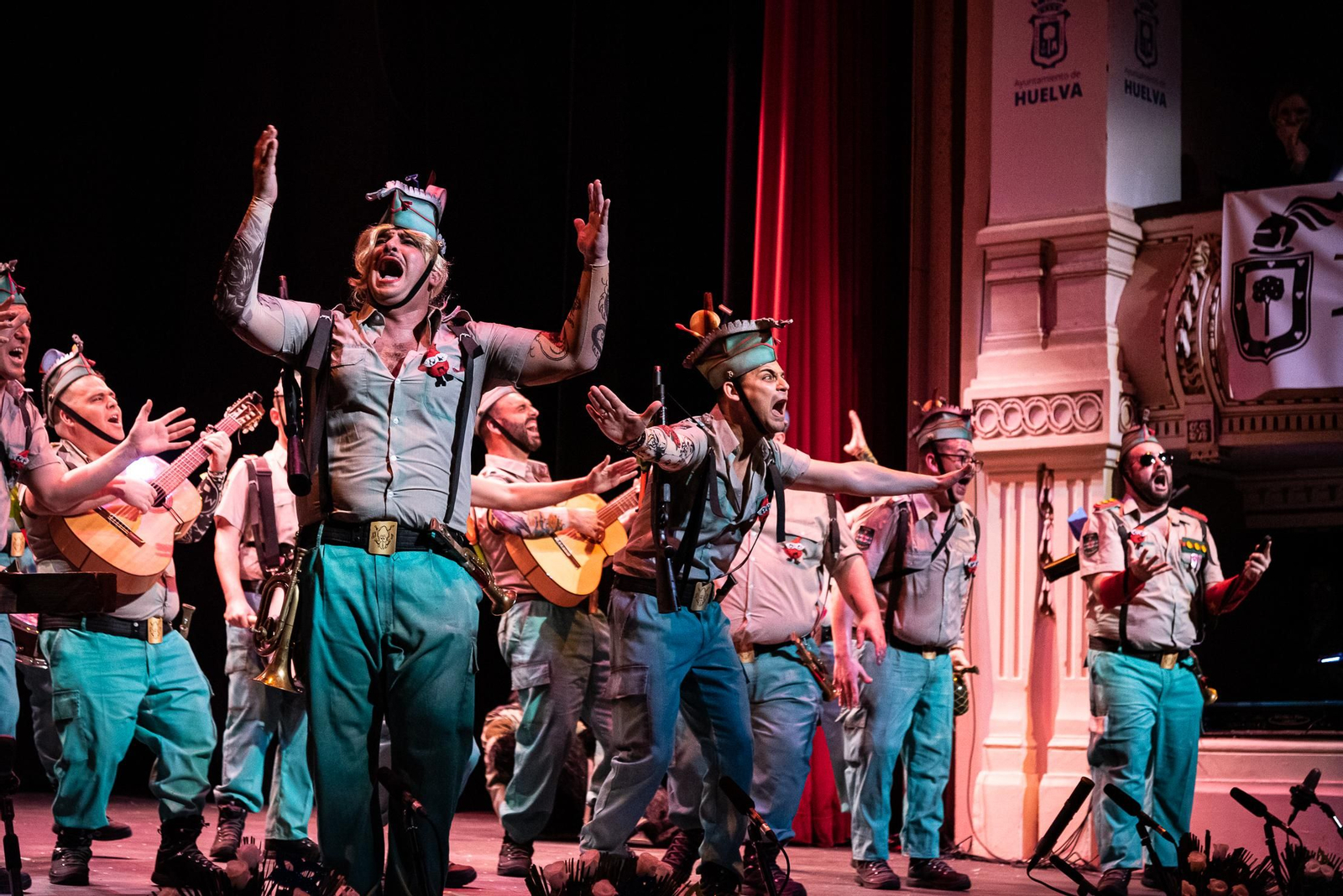 Imágenes de la murga 2020 ¡Qué choco llevo en lo alto! (2ª semifinal del Carnaval Colombino de Huelva)