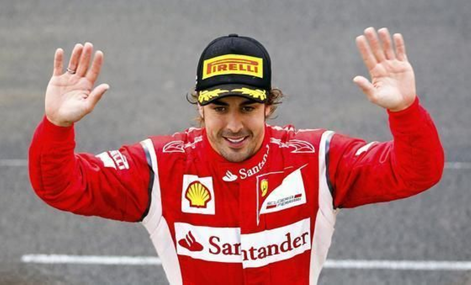 Fernando Alonso celebra su segundo puesto en el Gran Premio de Mónaco.

Foto: EFE