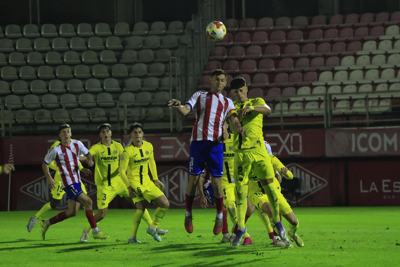 Las mejores fotos del Algeciras - Villarreal B de Primera Federación