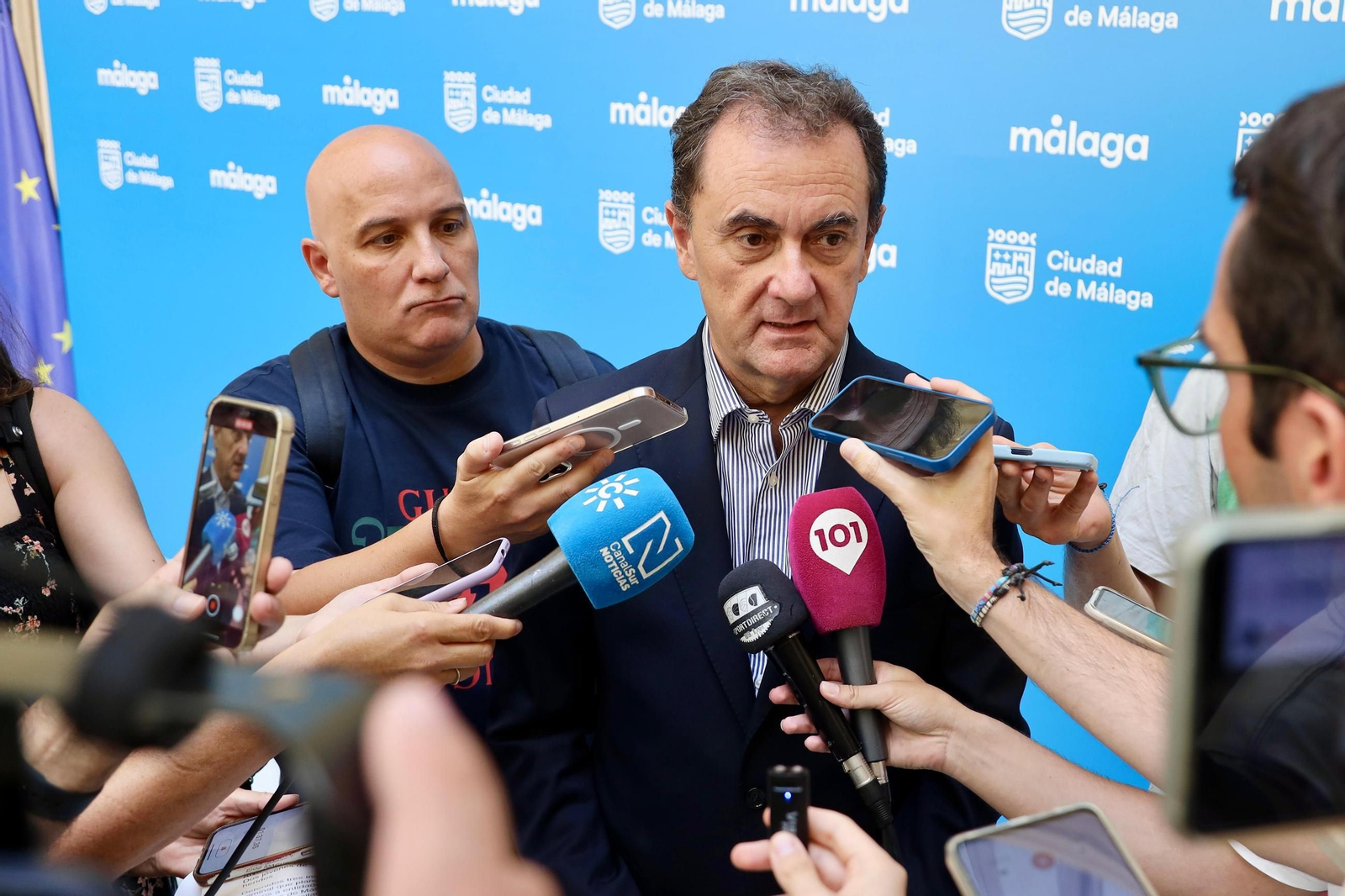 Mundial 2030 en Málaga: La reunión en el Ayuntamiento, en fotos