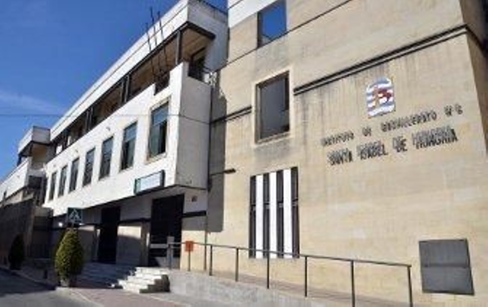 25 años de continua formación