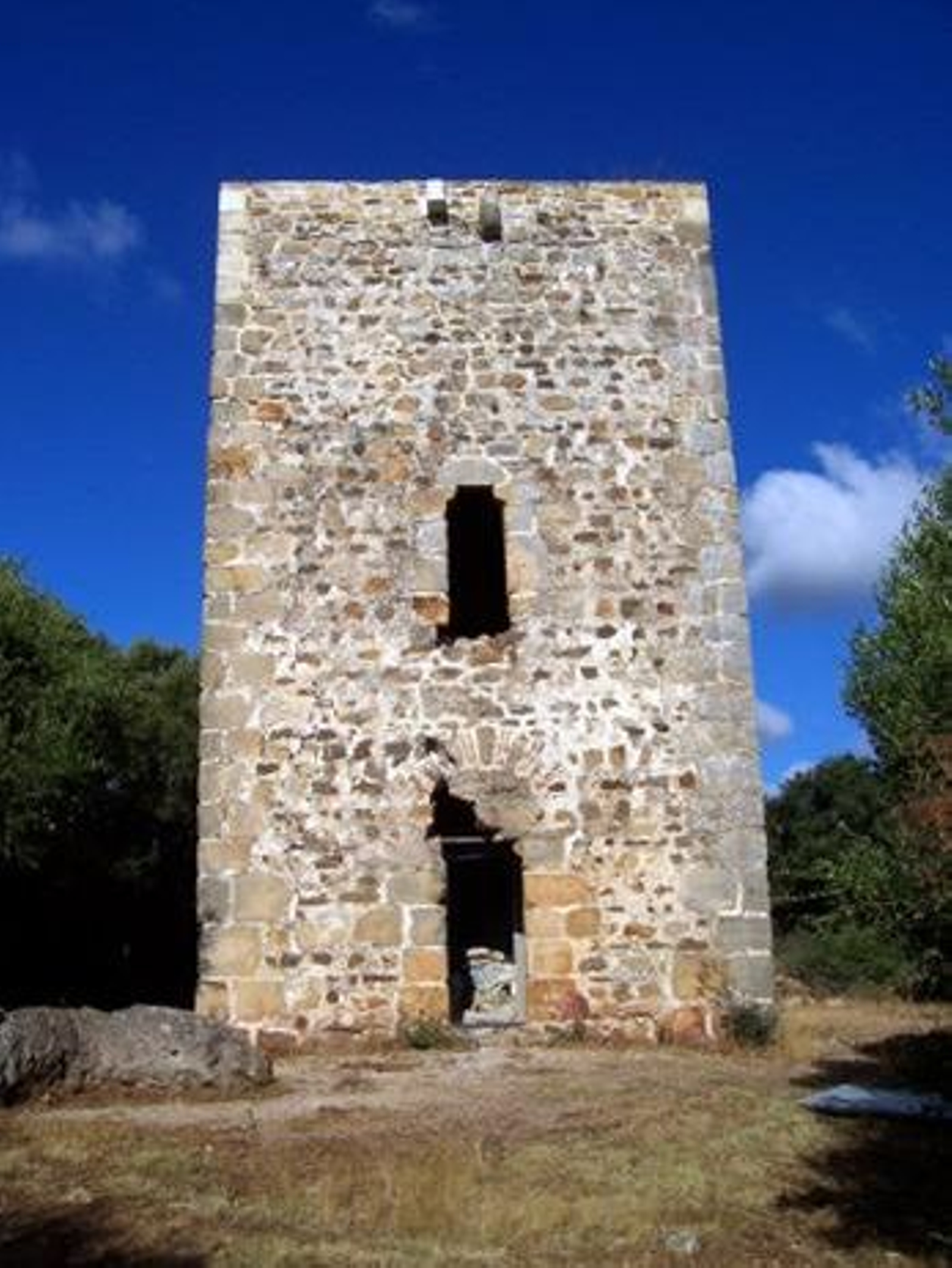 Torre de Botafuegos, de origen medieval.