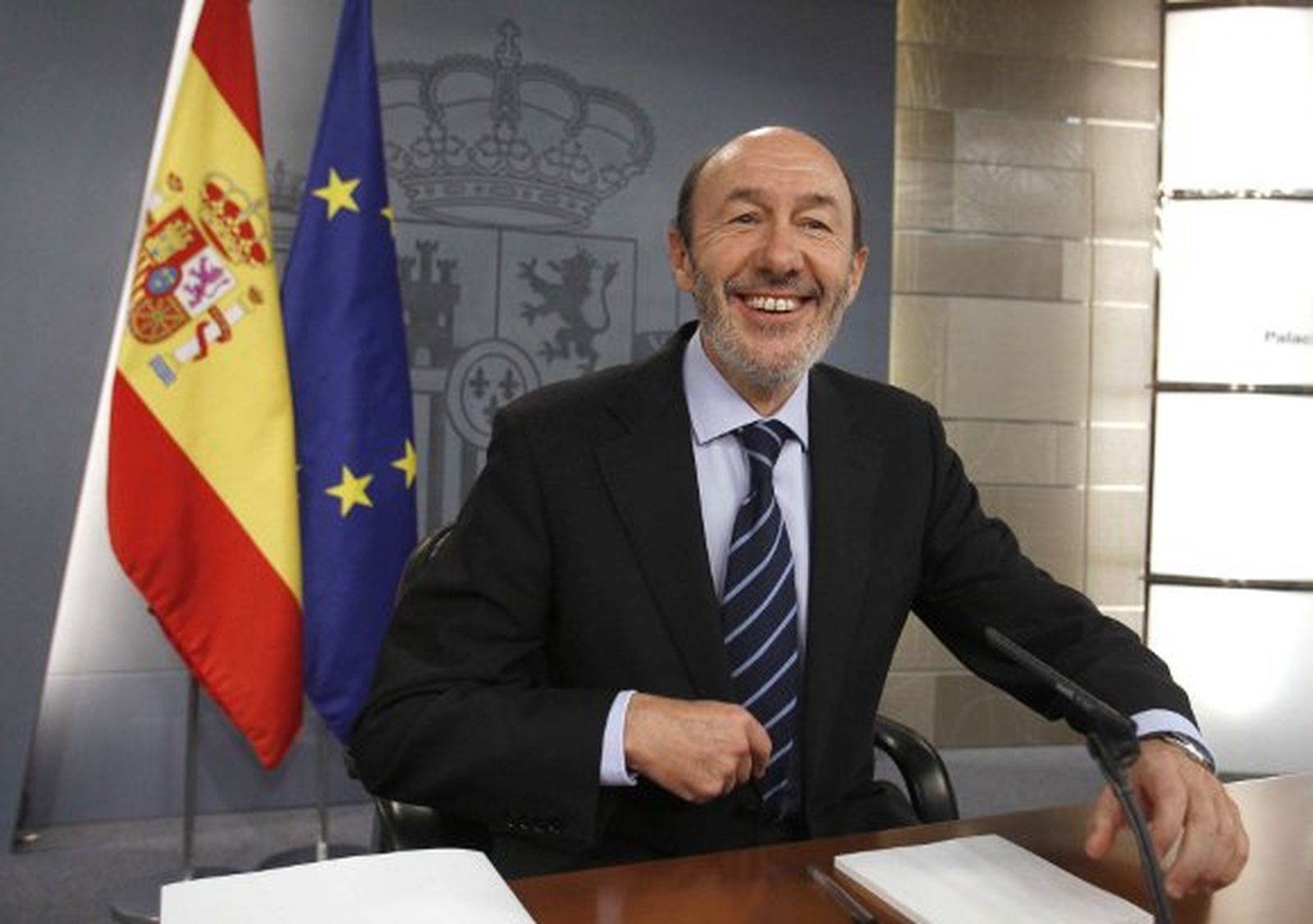 Rubalcaba: "Zapatero quiere un Gobierno con quince portavoces"