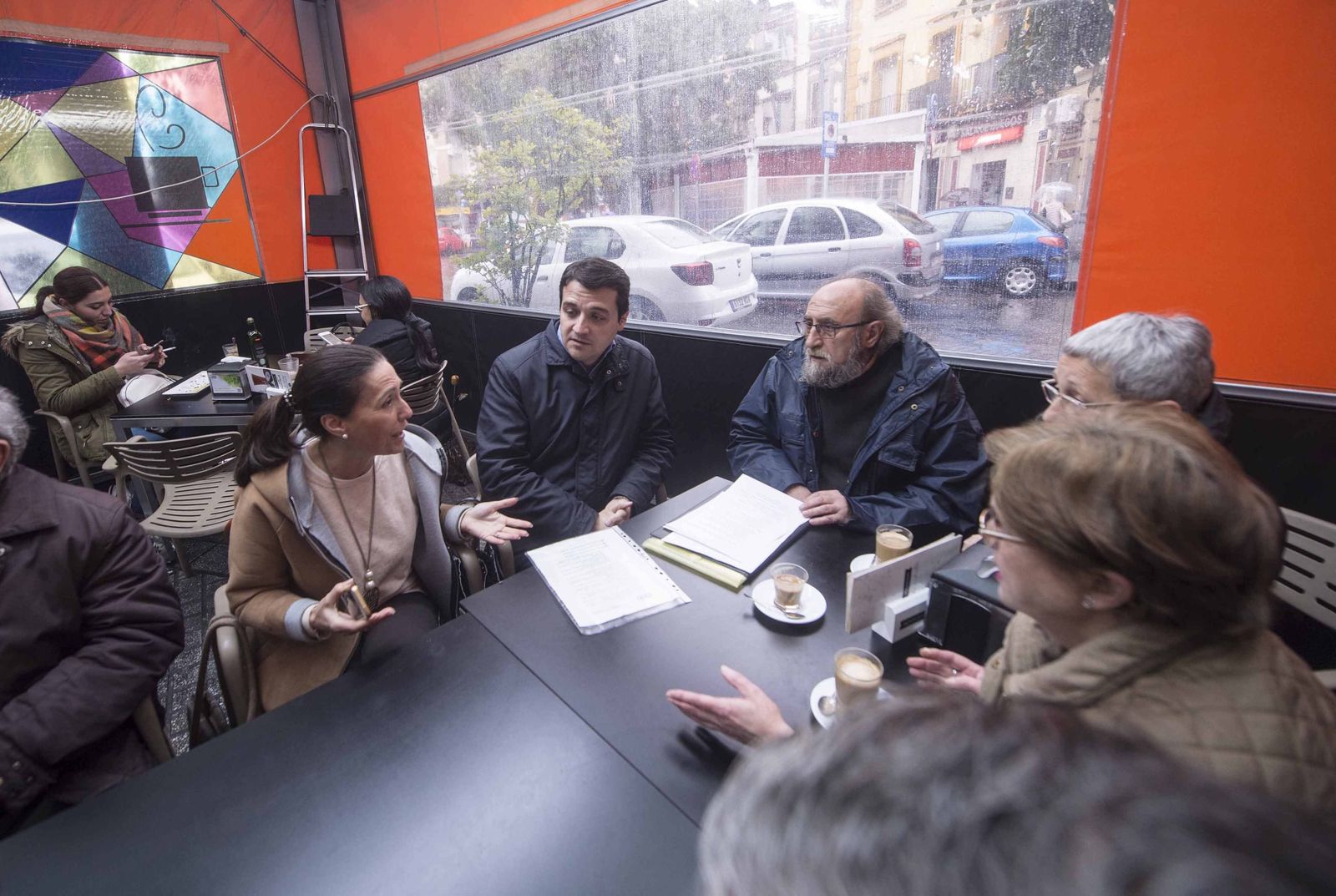 José María Bellido, con vecinos de Ciudad Jardín.