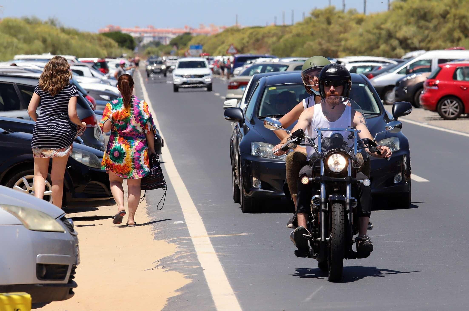 Las imágenes más destacadas del primer domingo de verano en las playas de Huelva