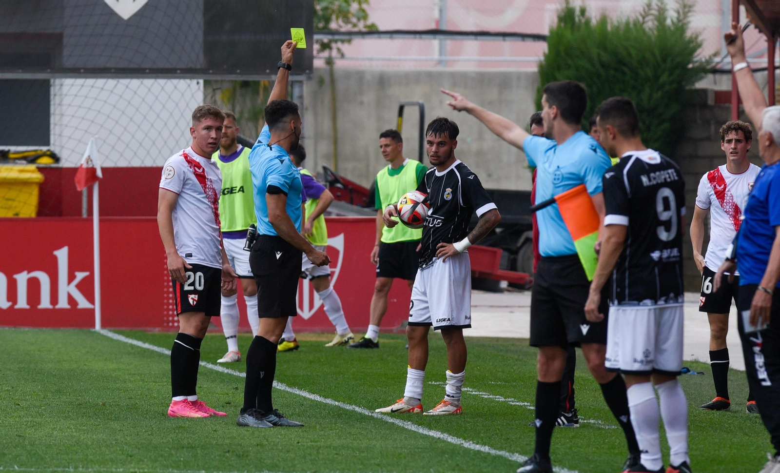 Las fotos del Sevilla Atlético-Balona de Segunda Federación (2-1)