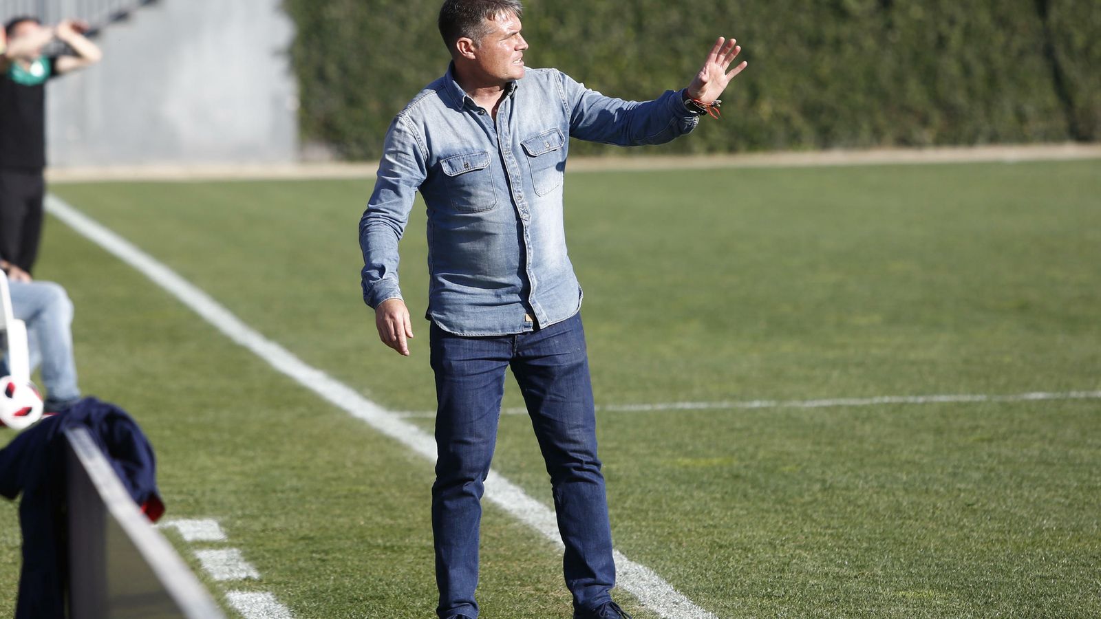 El técnico sevillano ya no volverá a sentarse más en el banquillo rojiblanco.