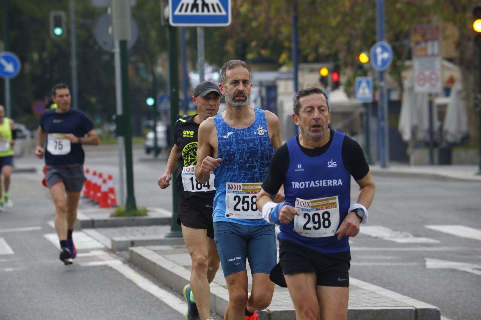 Las mejores imágenes de la carrera popular Trinitarios de Córdoba 2023