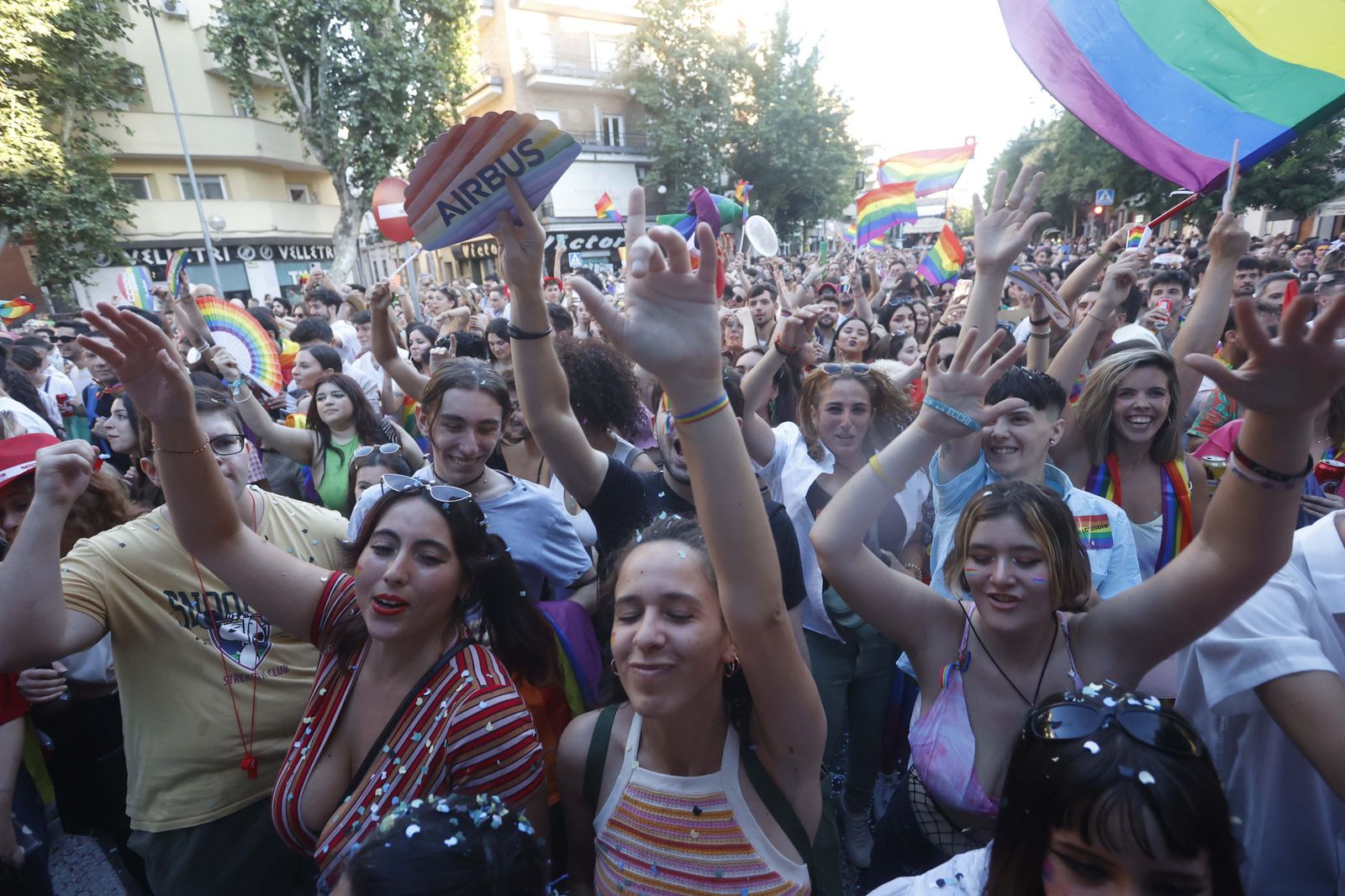 Las imágenes de la cabalgata del orgullo en Sevilla  2022