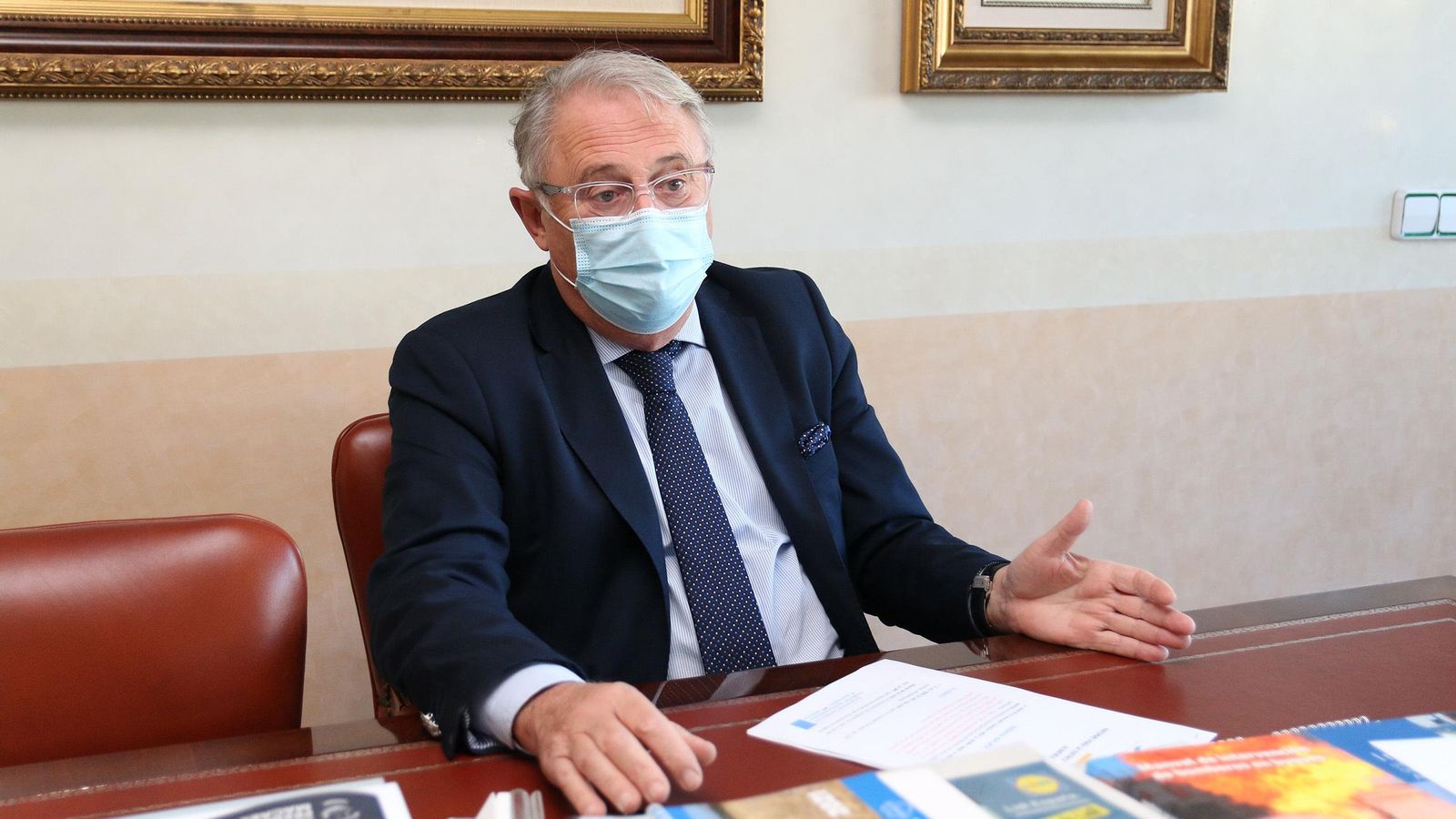 El presidente de la Autoridad Portuaria de Almería, Jesús Caicedo, durante la entrevista