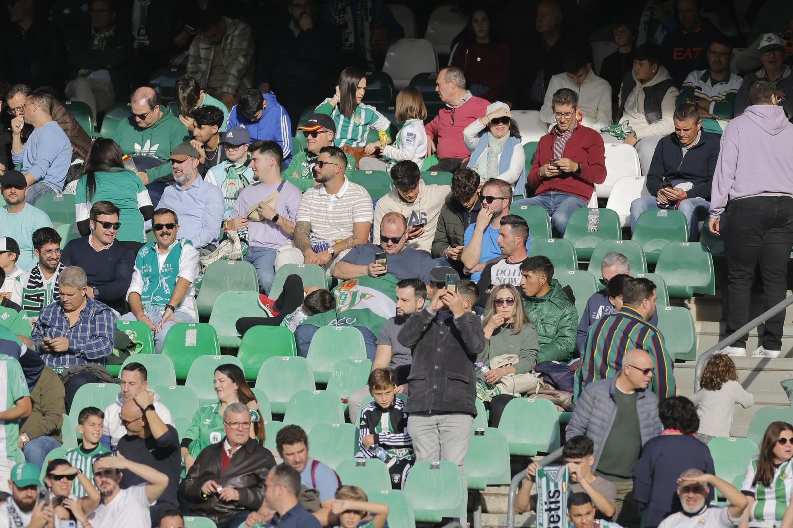 Búscate en las fotos del Betis-Real Madrid