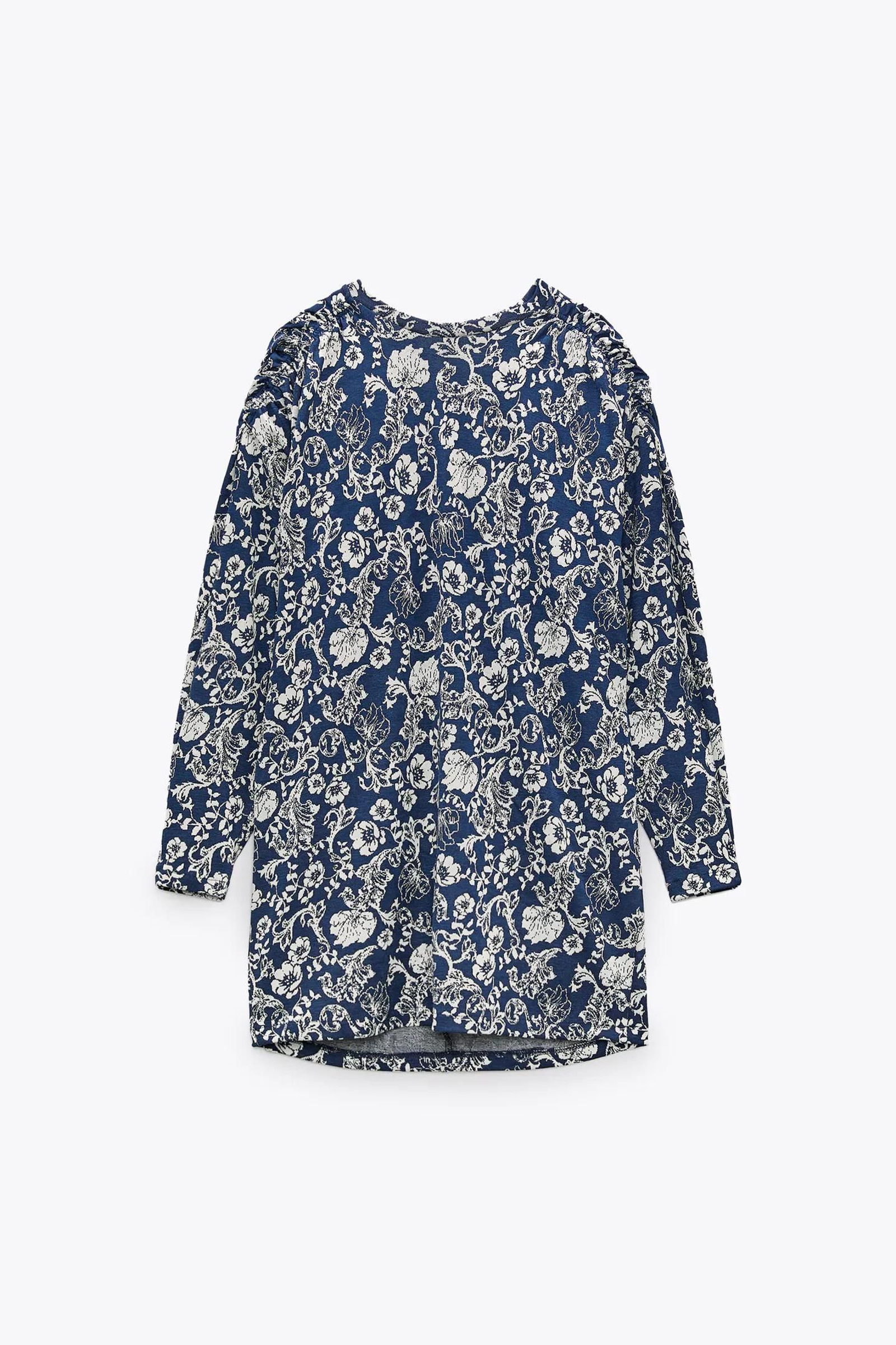 Vestido de flores de Zara.