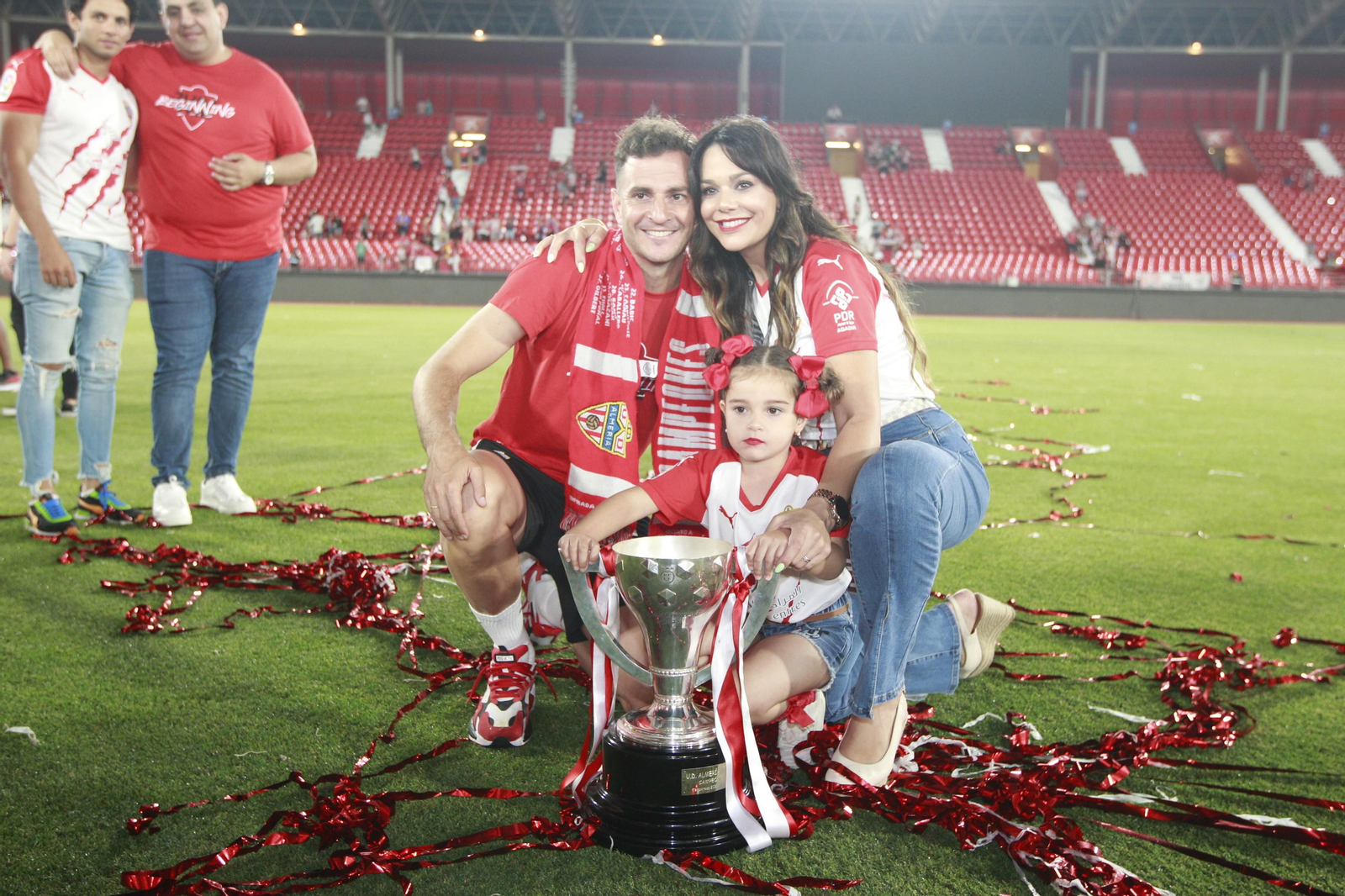 Las imágenes de la fiesta del ascenso de la U.D. Almería en el Estadio Mediterráneo.