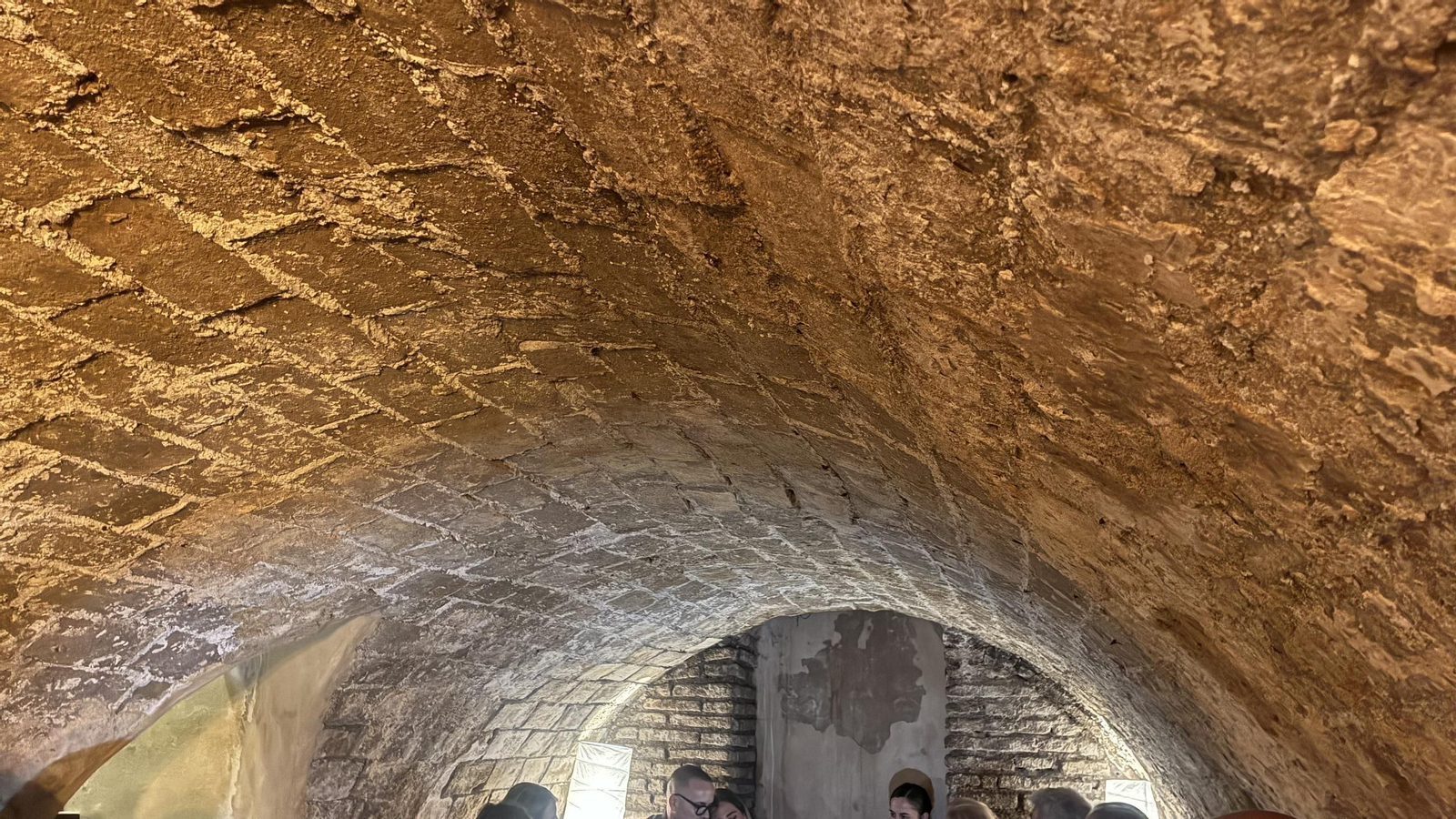 El aljibe habitable próximo a la Plaza del Cristo de Burgos.