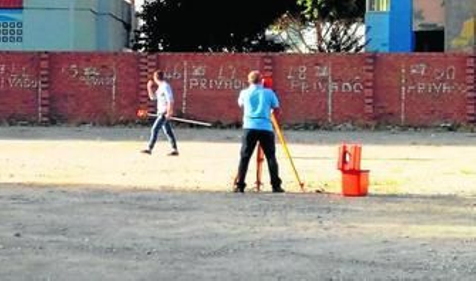 Imagen del comienzo de los trabajos en los terrenos del Centro de Negocios.