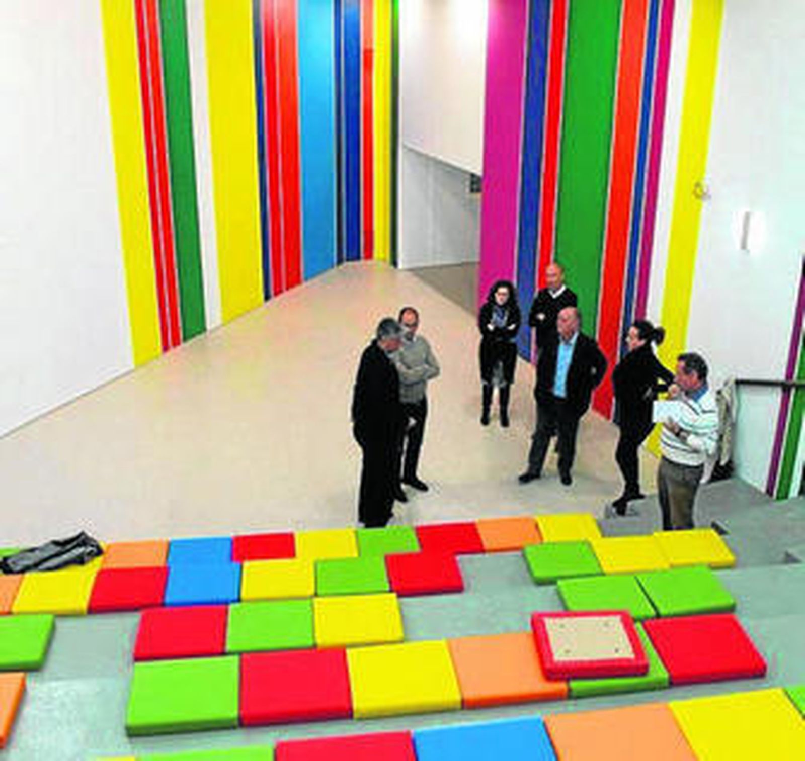 El nuevo espacio escénico tiene la altura de dos plantas del edificio.