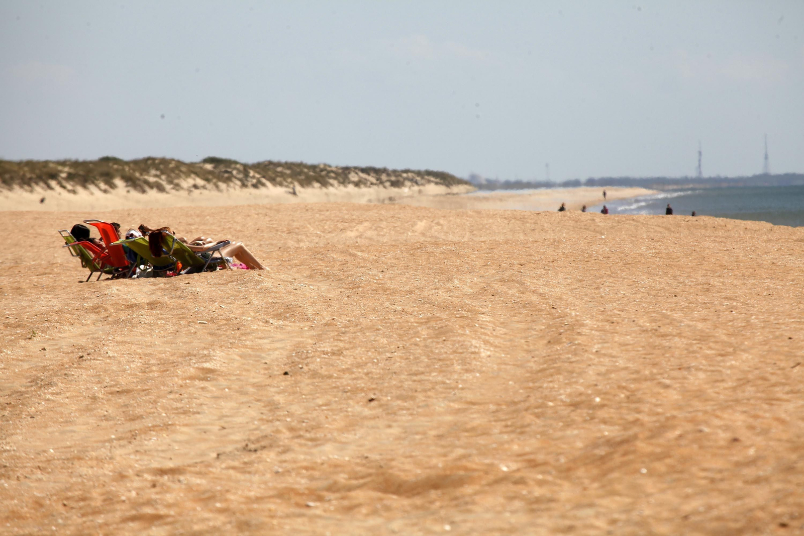 Las playas de la Costa de Huelva se preparan para la Semana Santa