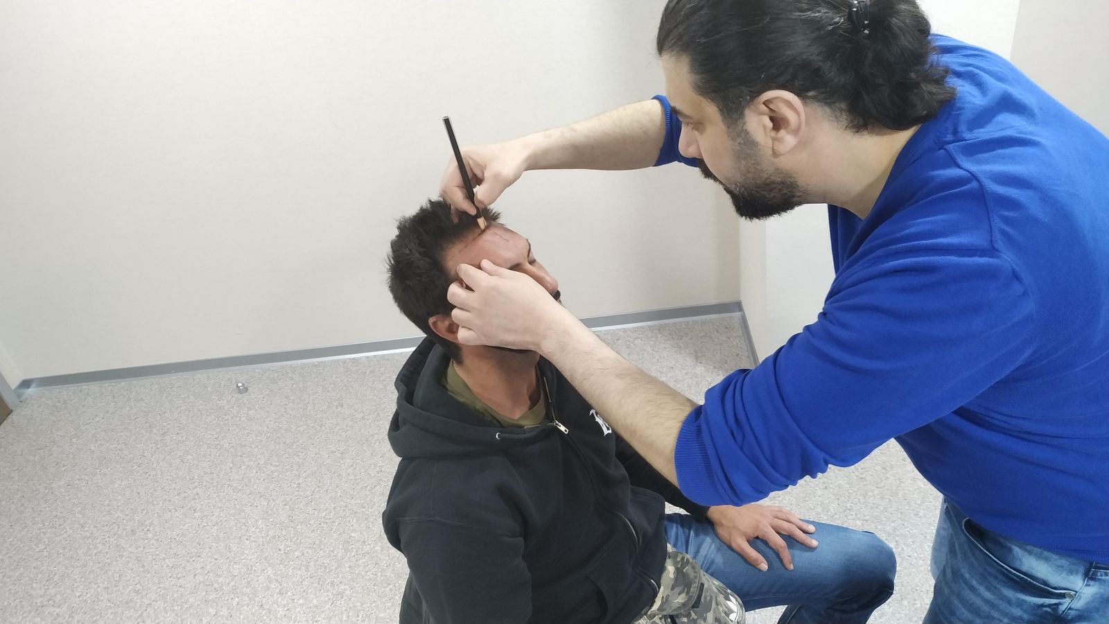 Gonzalo Benítez en las pruebas previas al implante