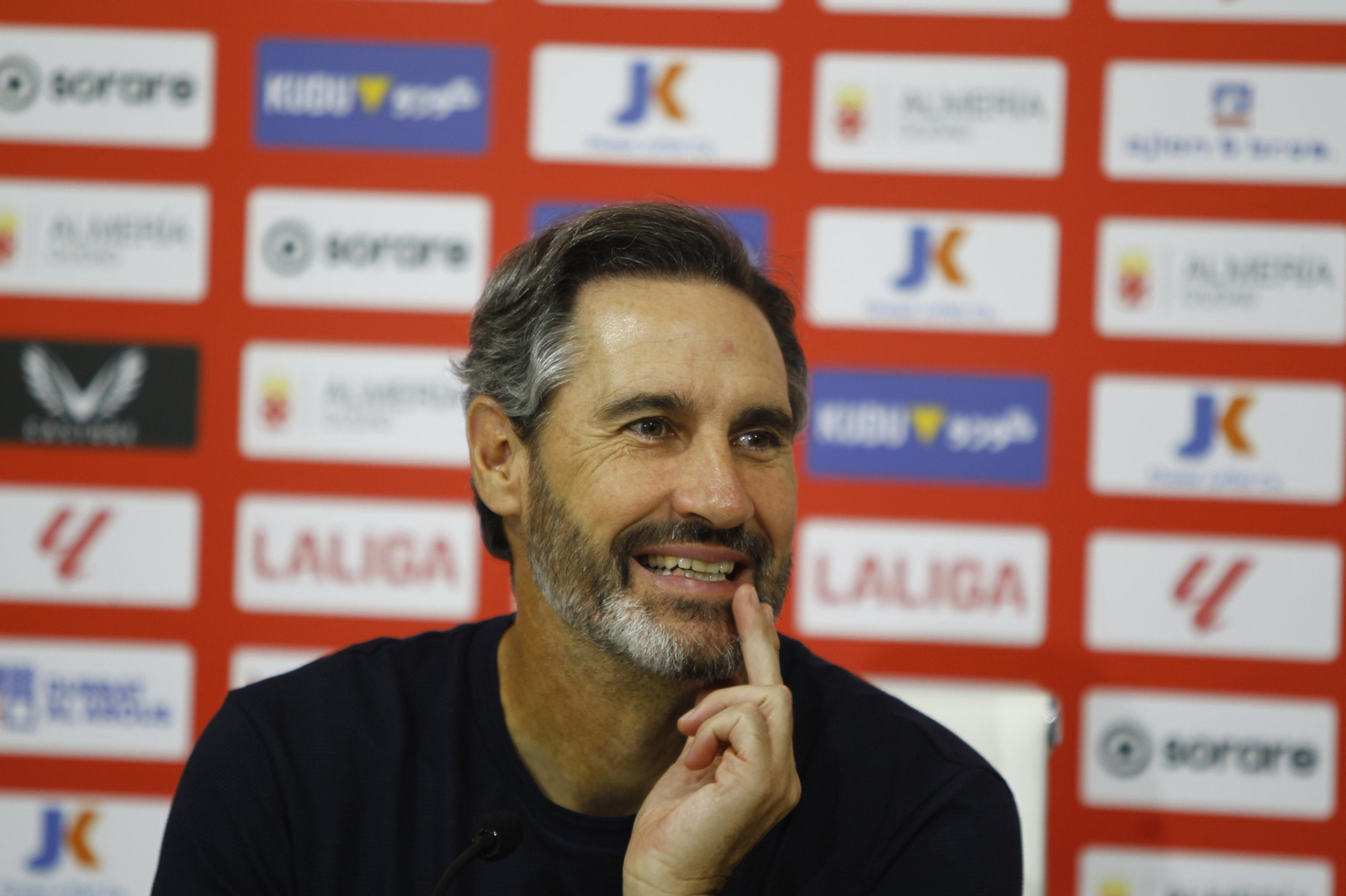 Imágenes del partido de La Liga Ea Sports U.D. Almería-Valencia C.F.