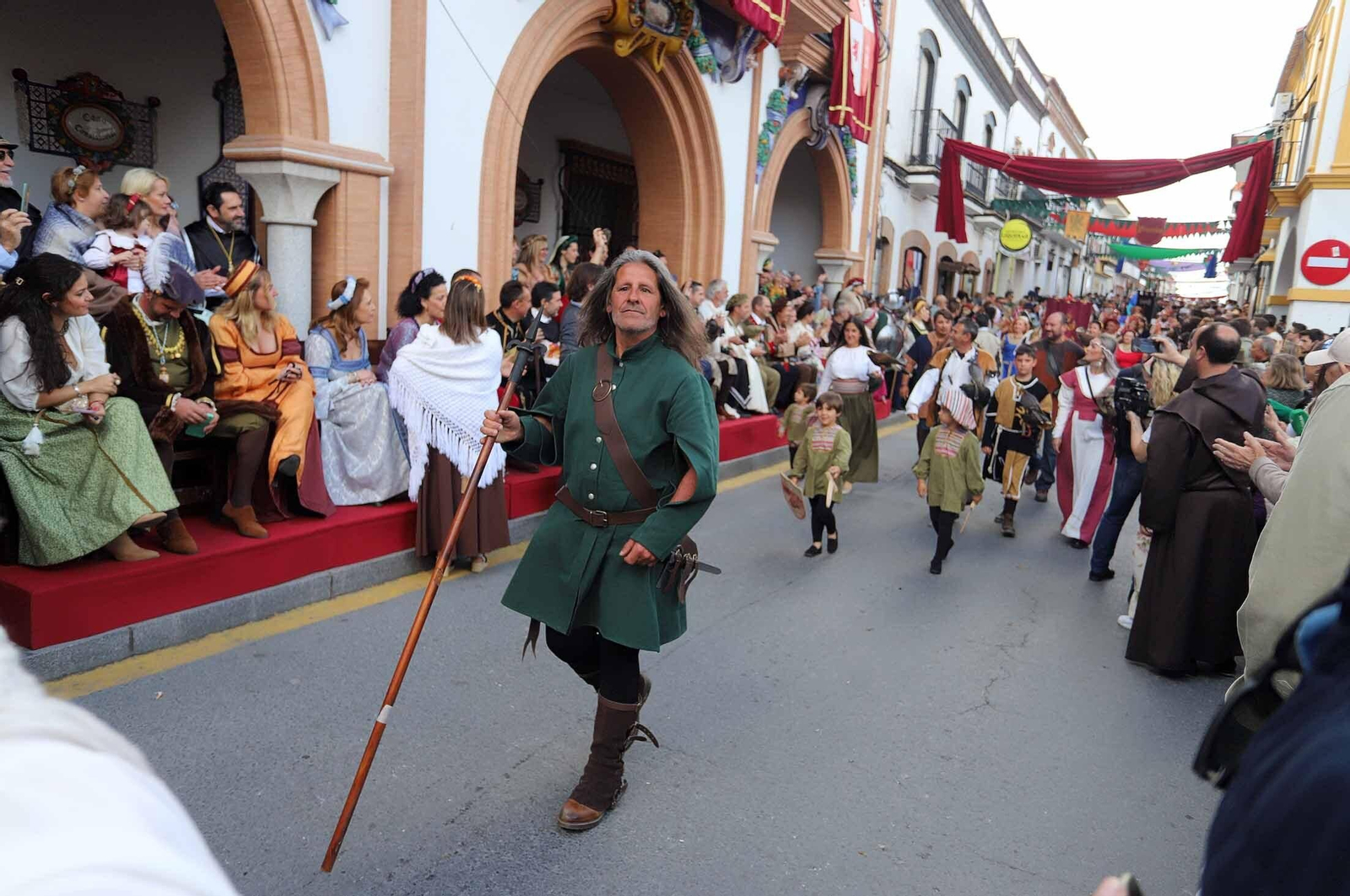 Imágenes del gran ambiente en la Feria Medieval de Palos de la Frontera, Huelva