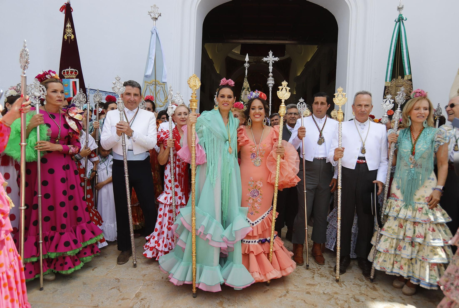 Presentación de la Hermandad de Huelva ante la Blanca Paloma