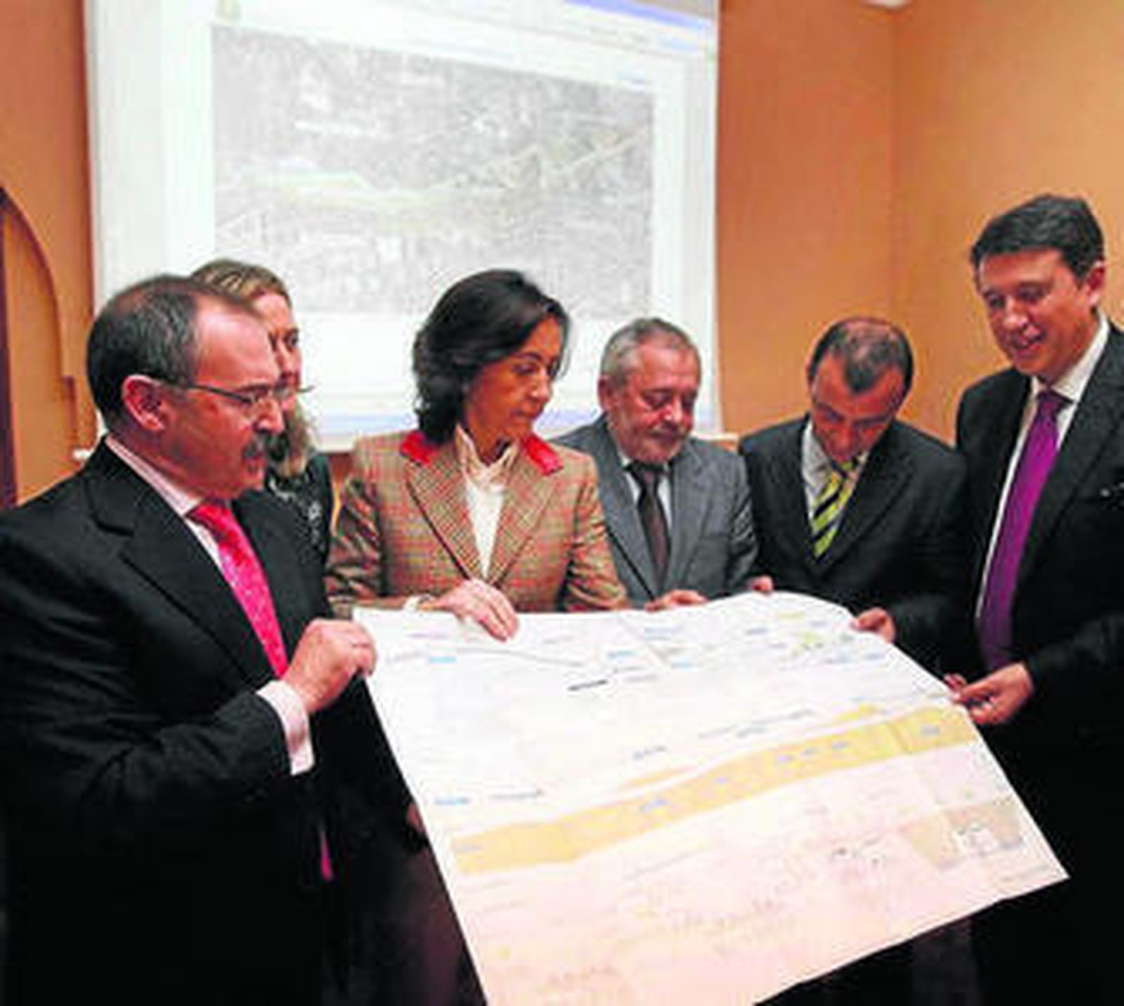 Foto de archivo de la licitación de las obras de la Ronda Norte.