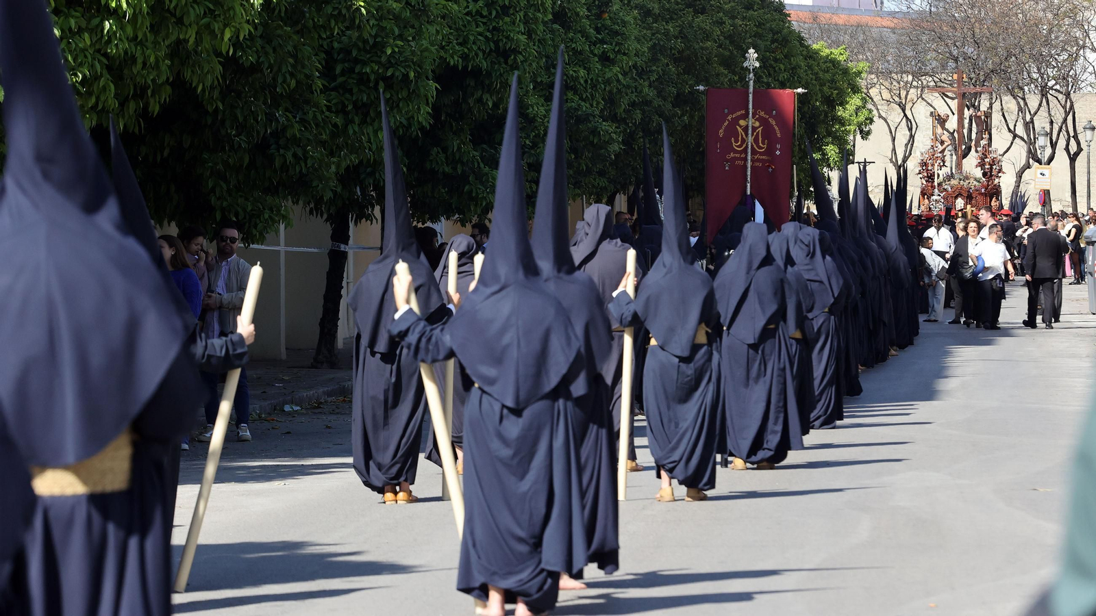 Imágenes de la Hermandad del Perdón en el Domingo de Ramos de Jerez 2025