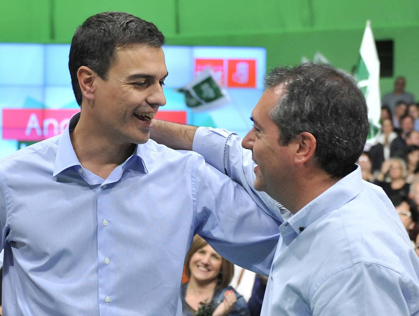 Pedro Sánchez y Juan Espadas, durante la presentación del alcaldable para las elecciones de 2015.