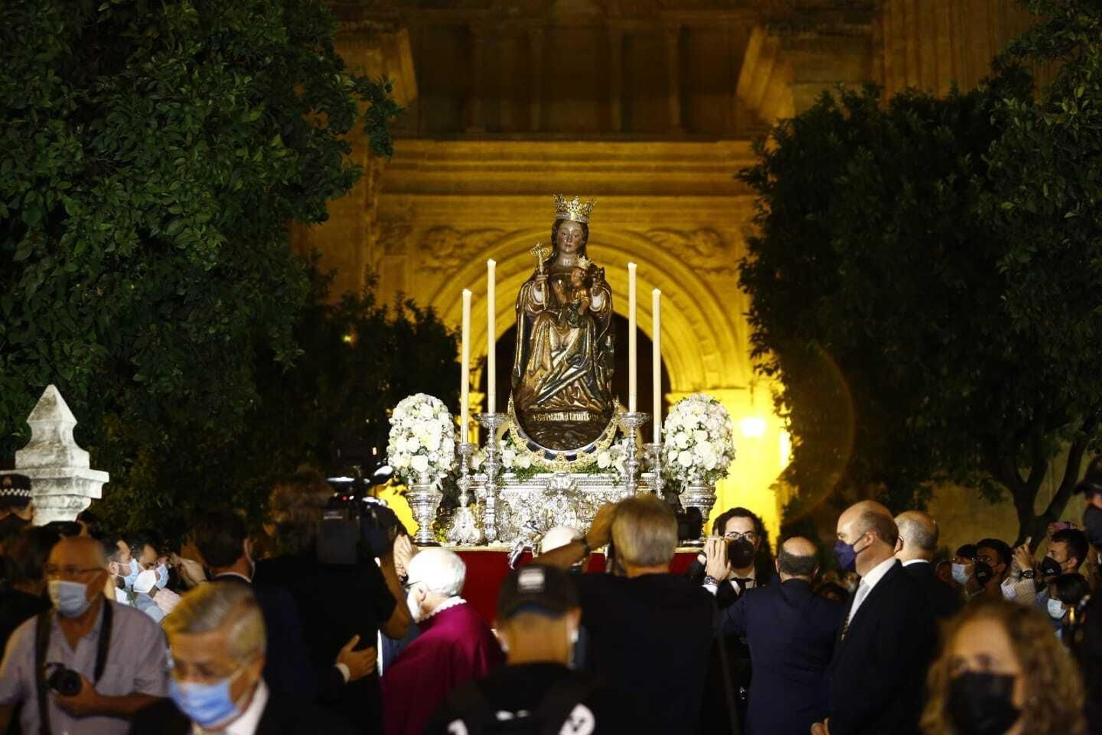 Santa María de la Victoria en el Patio de los Naranjos.